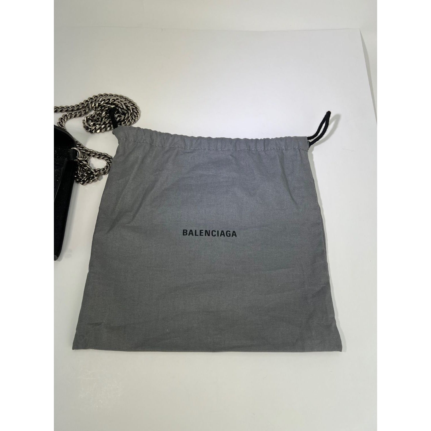 Túi đeo vai đính đá lấp lánh màu đen BALENCIAGA Hourglass Wallet On Chain