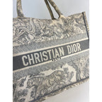 Túi tote thêu Christian Dior Book Grey cỡ trung
