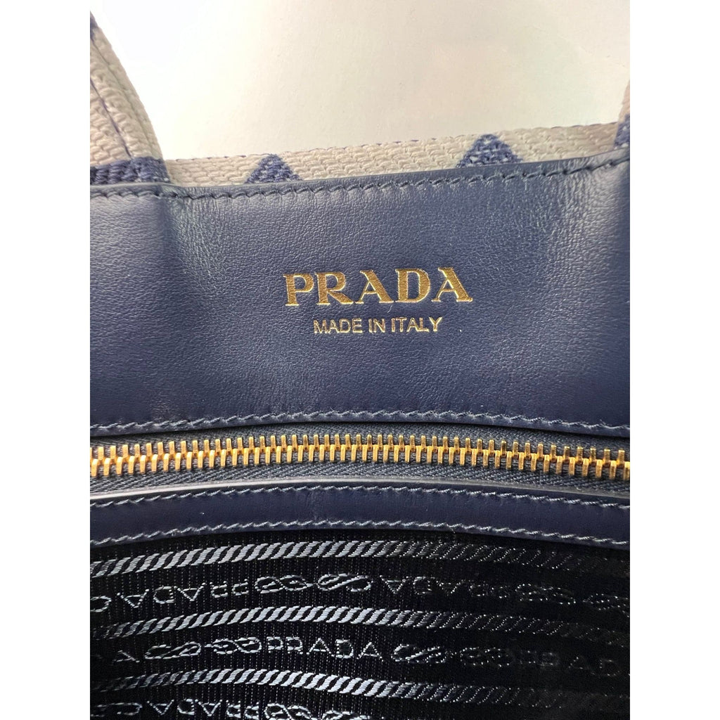 Túi xách vải thêu biểu tượng nhỏ Prada