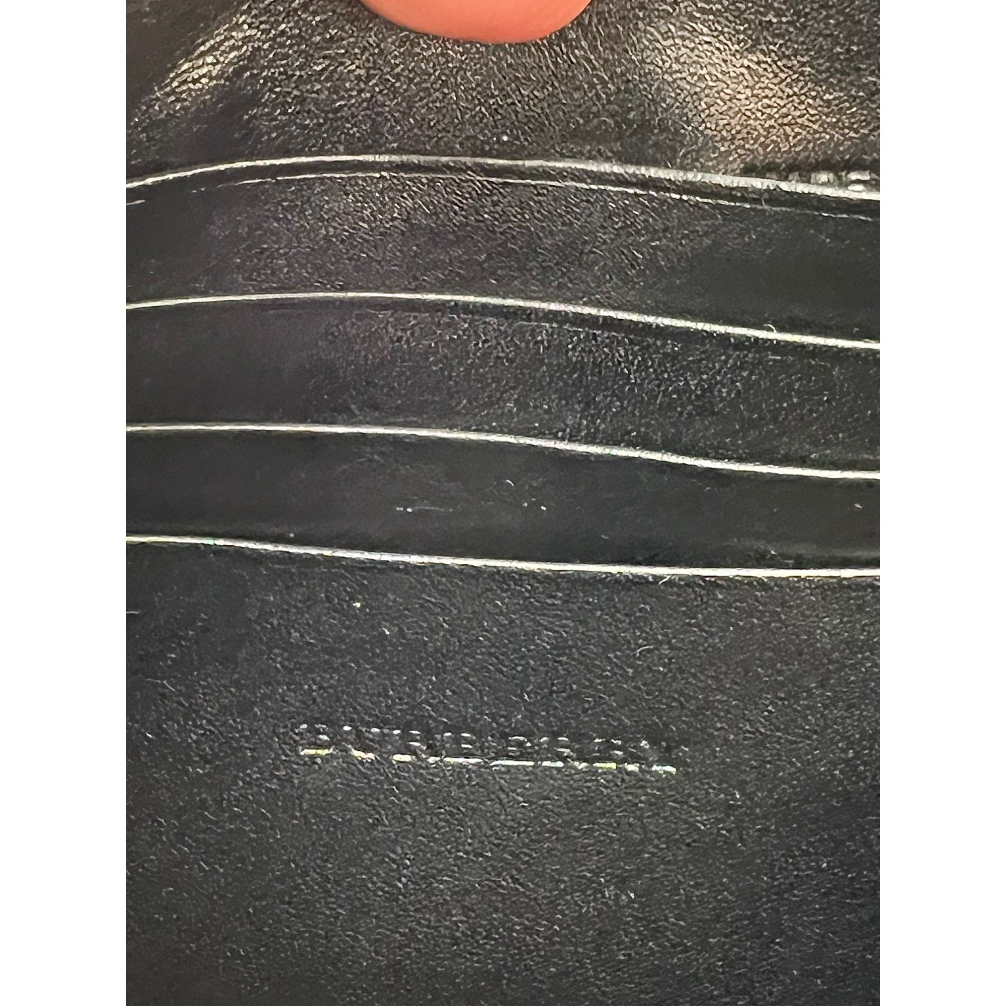 Túi đeo chéo Burberry Signature Grain Leather Check Embossed Langley Black