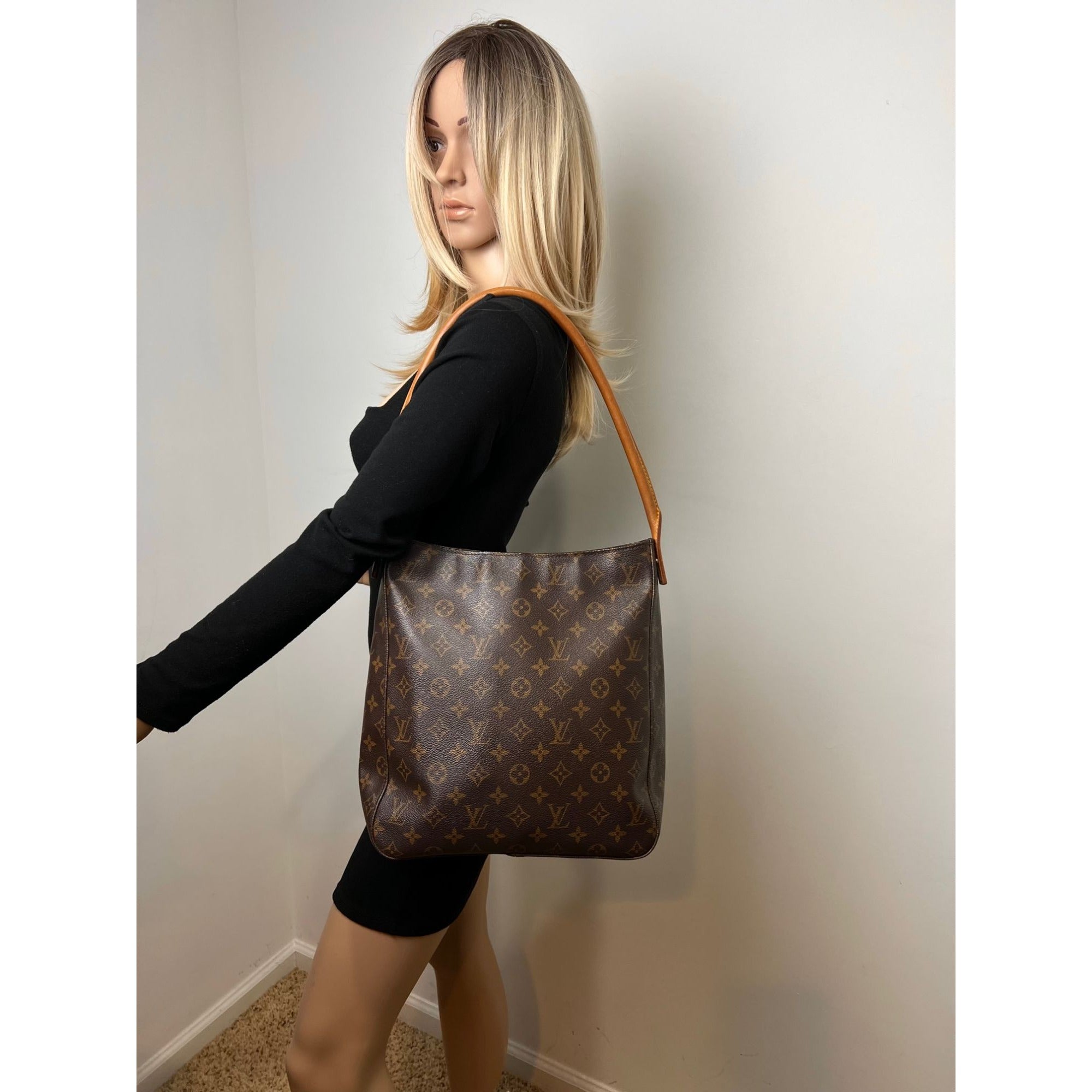 Túi đeo vai LOUIS VUITTON Looping GM Monogram