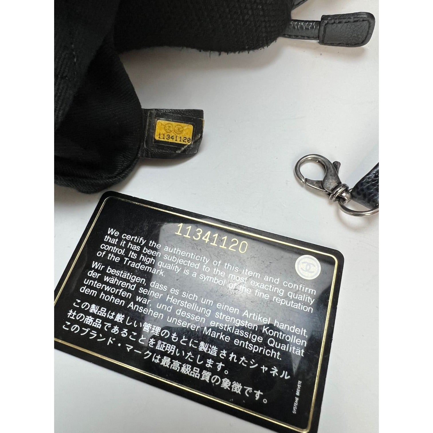 Túi đeo vai CHANEL Satin CC màu đen cỡ lớn