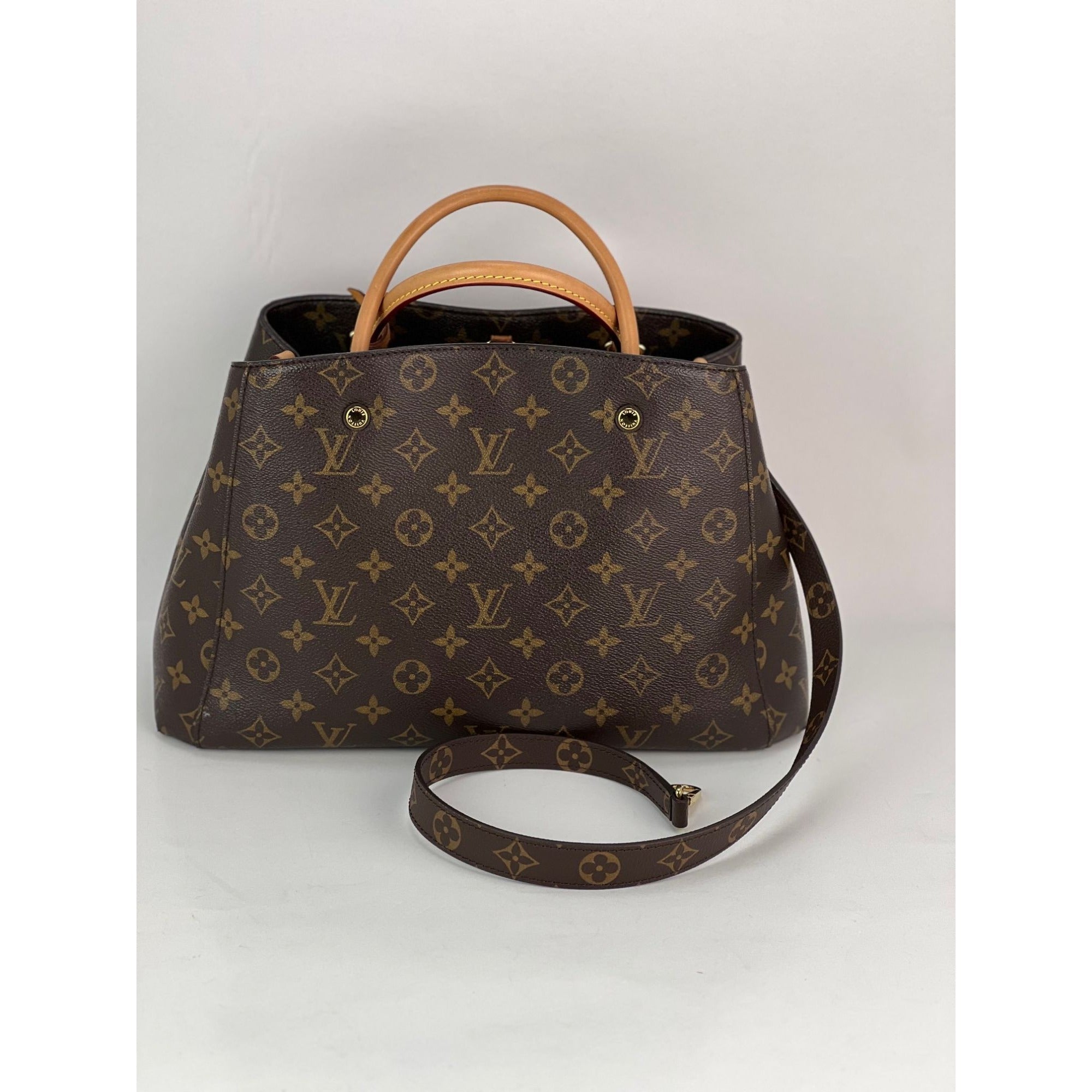 Túi đeo vai Louis Vuitton Montaigne MM Monogram