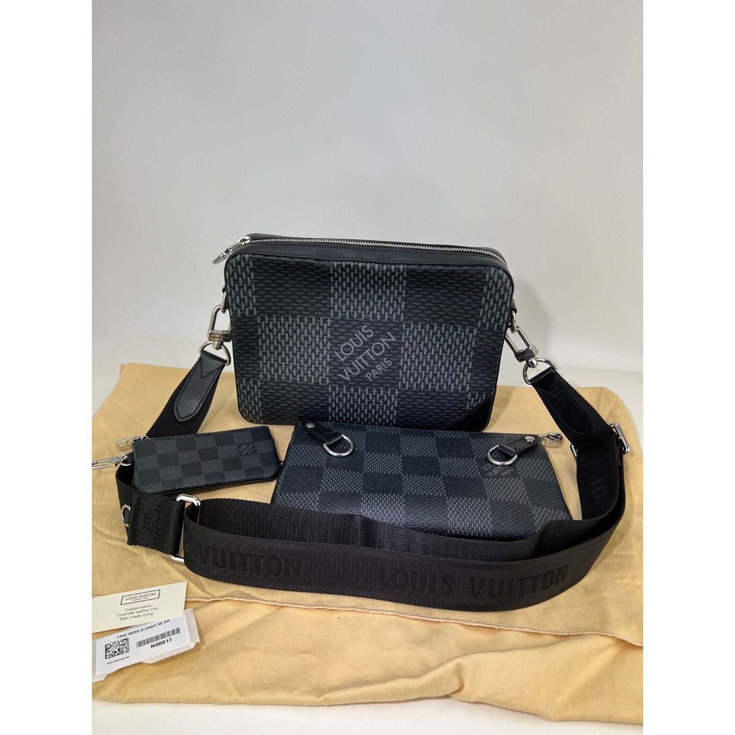 Túi xách nam LOUIS VUITTON Trio Messenger Damier Graphite