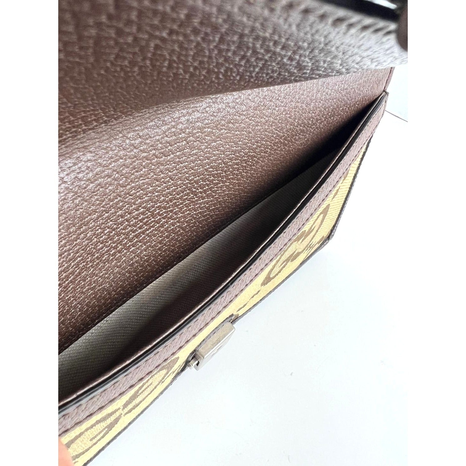 Túi đeo vai Gucci Dionysus cỡ nhỏ Jumbo GG Canvas màu be