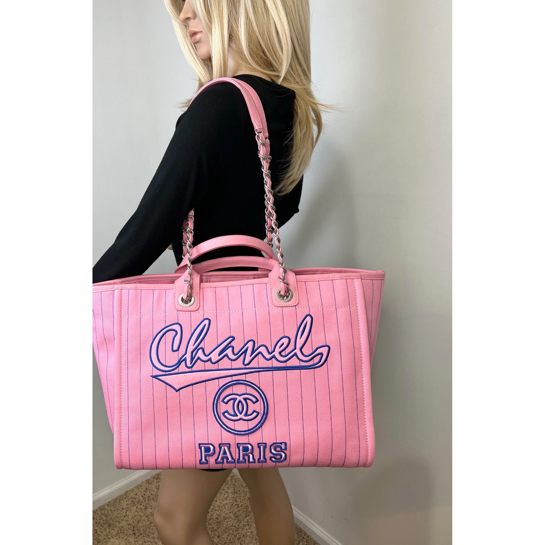 Túi tote Chanel Canvas Calfskin sọc cỡ trung Deauville màu hồng