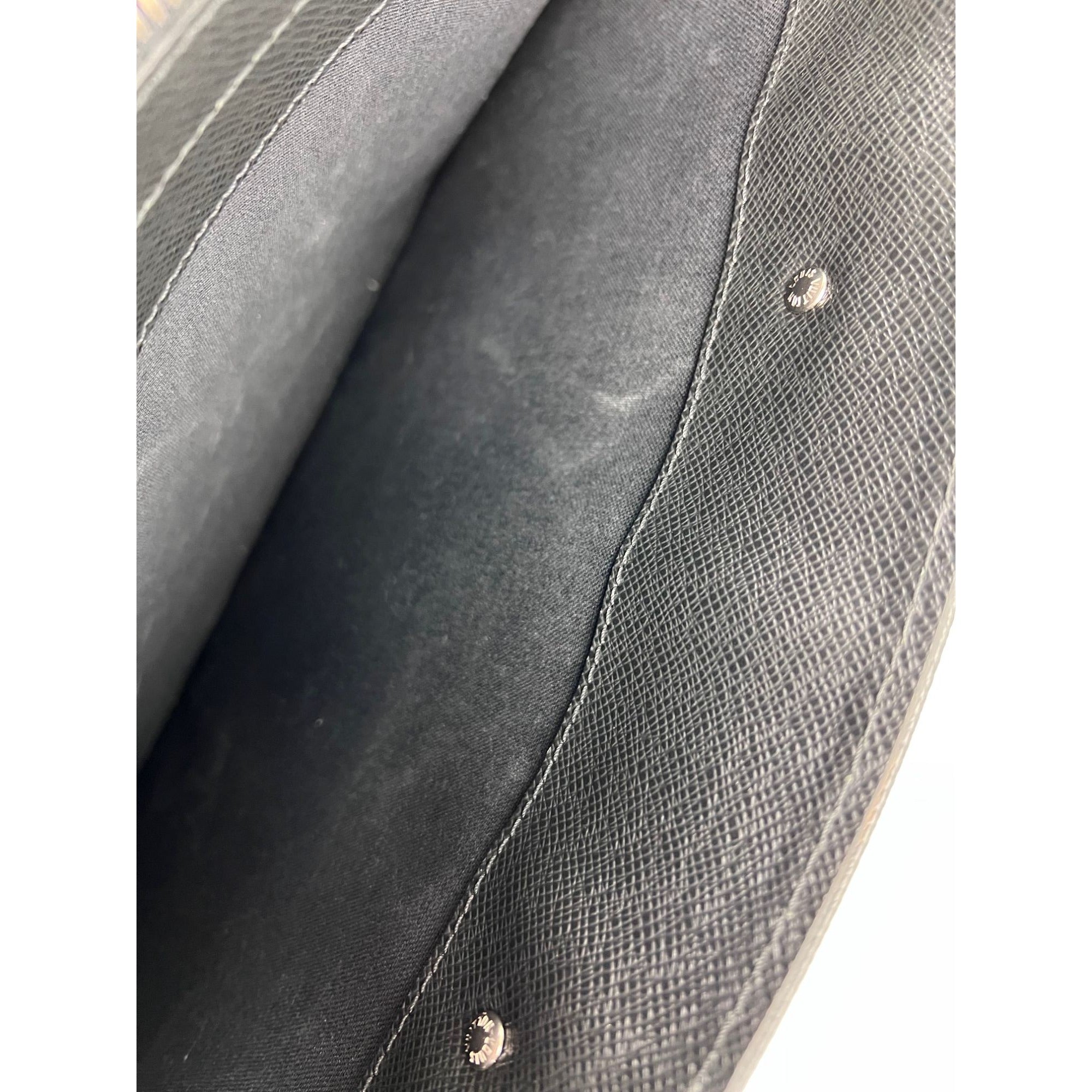 Cặp da nam màu đen Louis Vuitton Taiga Lozan Ardoise