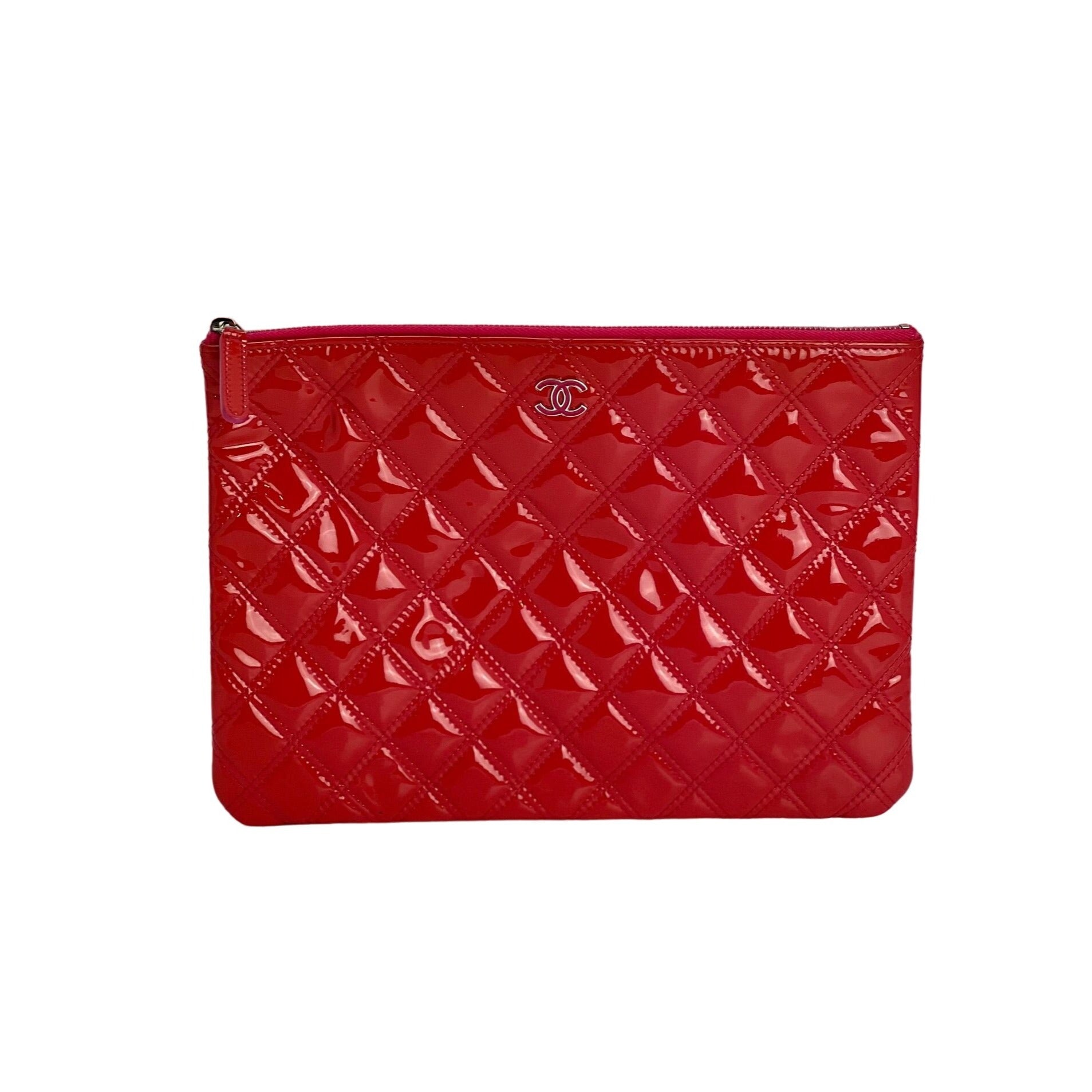 Hộp đựng mỹ phẩm Chanel Patent Quilted cỡ trung màu hồng đậm