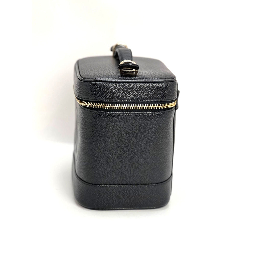 Túi đựng mỹ phẩm Chanel Vanity Cosmetic Case màu đen bằng da Caviar