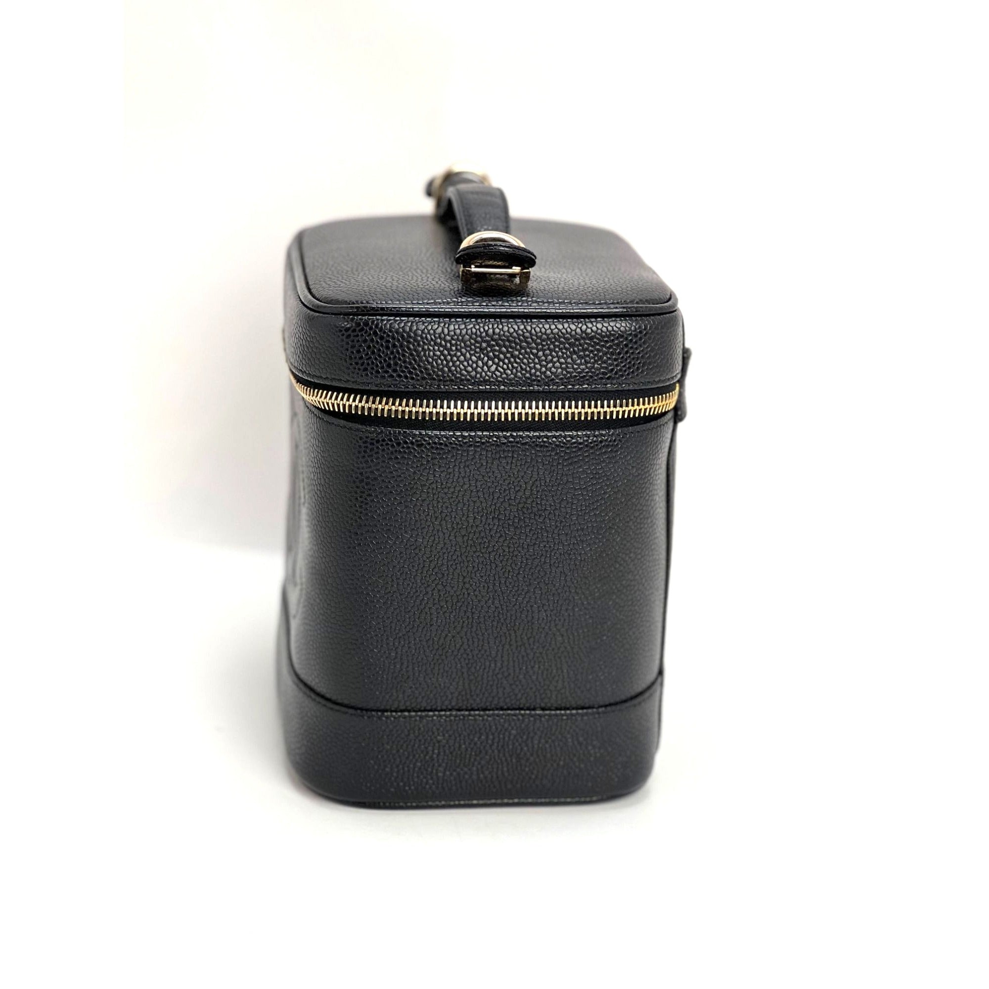 Túi đựng mỹ phẩm Chanel Vanity Cosmetic Case màu đen bằng da Caviar