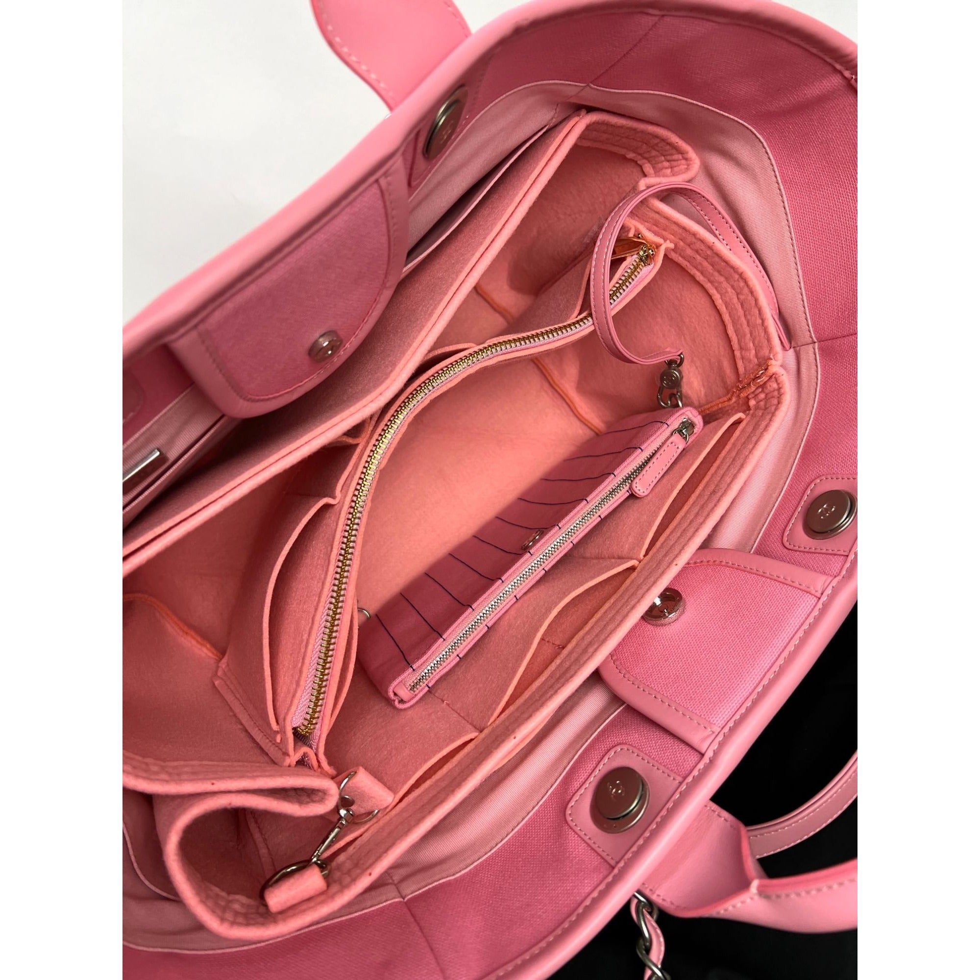 Túi tote Chanel Canvas Calfskin sọc cỡ trung Deauville màu hồng