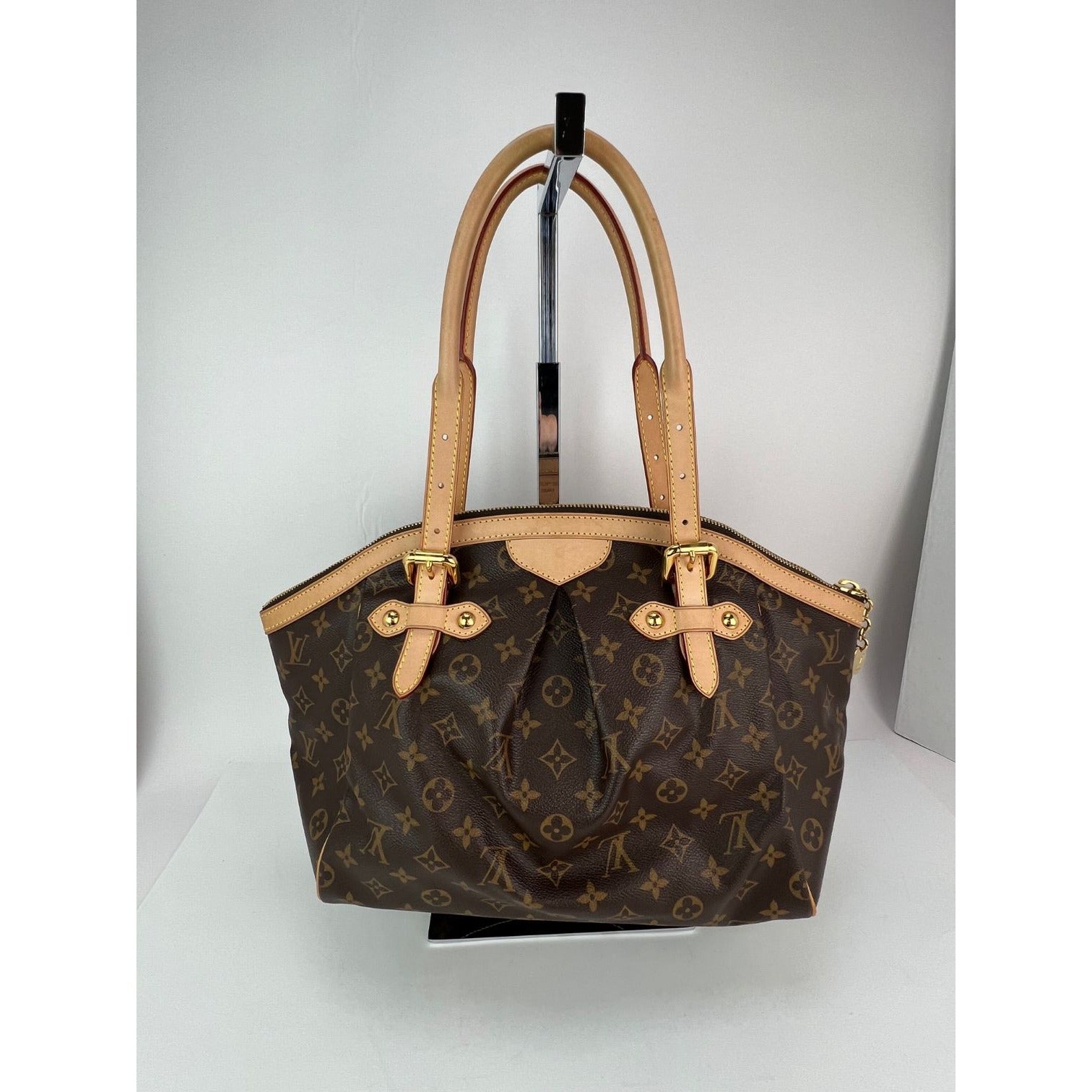 Túi đeo vai Louis Vuitton Tivoli GM Monogram