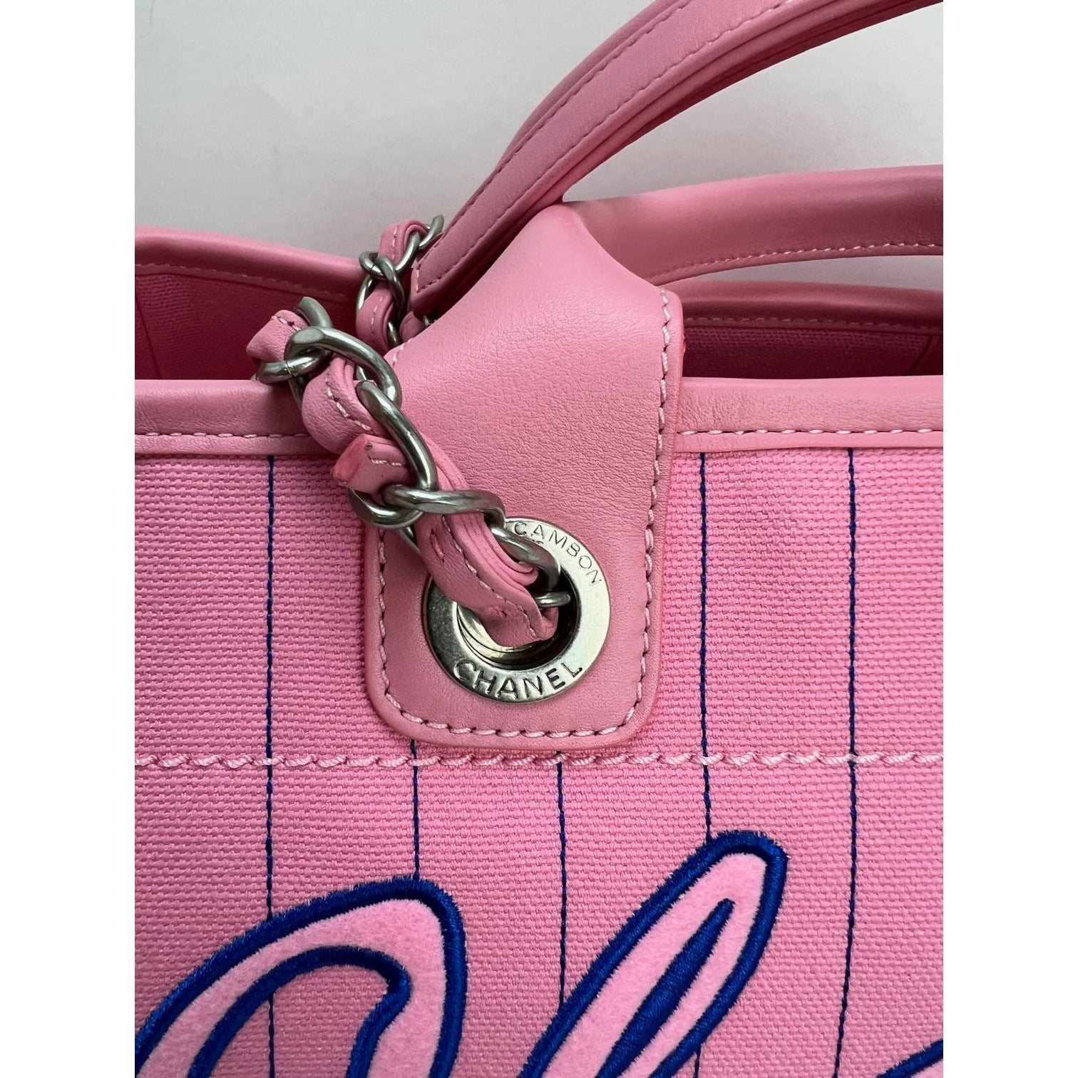 Túi tote Chanel Canvas Calfskin sọc cỡ trung Deauville màu hồng