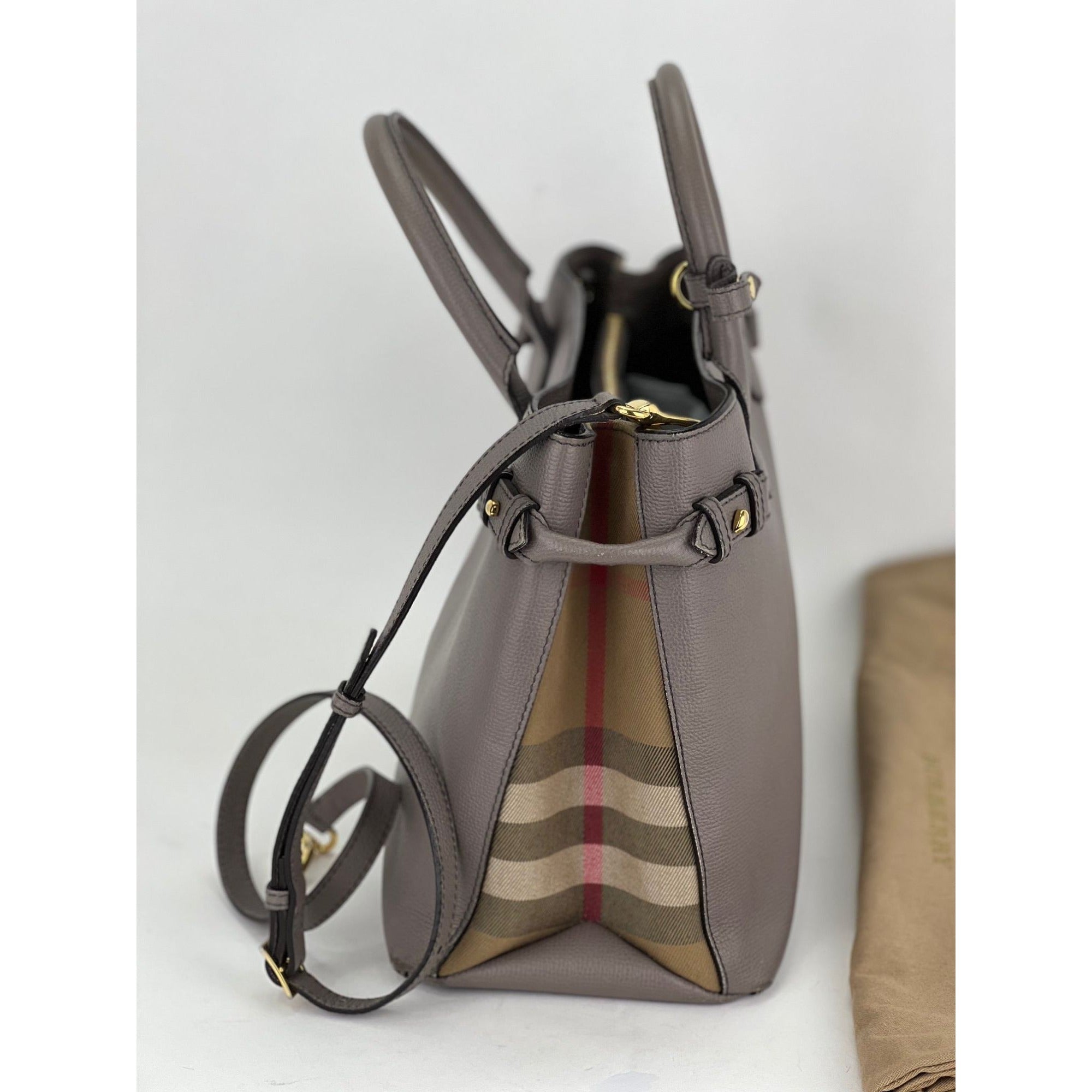 Túi xách tay vải canvas kẻ caro cỡ trung Burberry Banner House