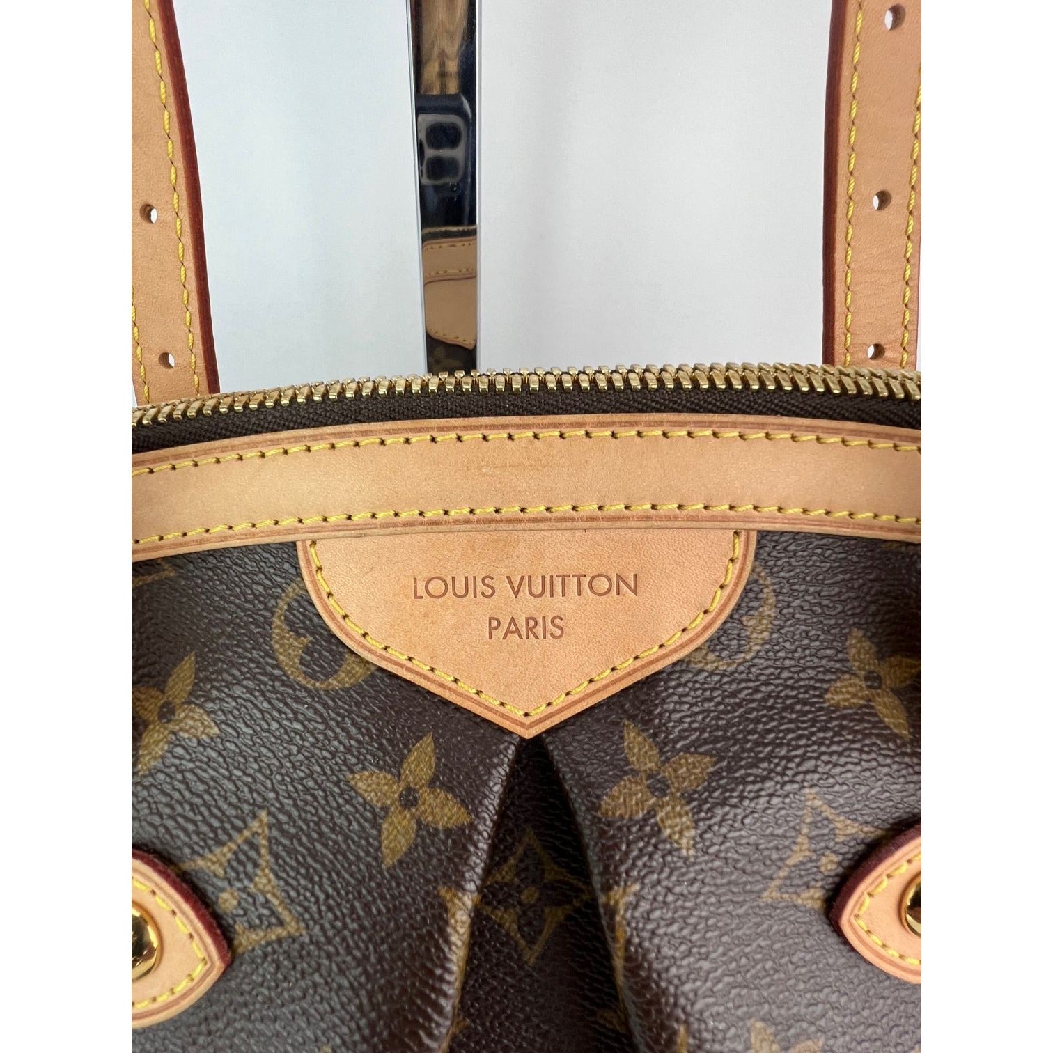 Túi đeo vai Louis Vuitton Tivoli GM Monogram