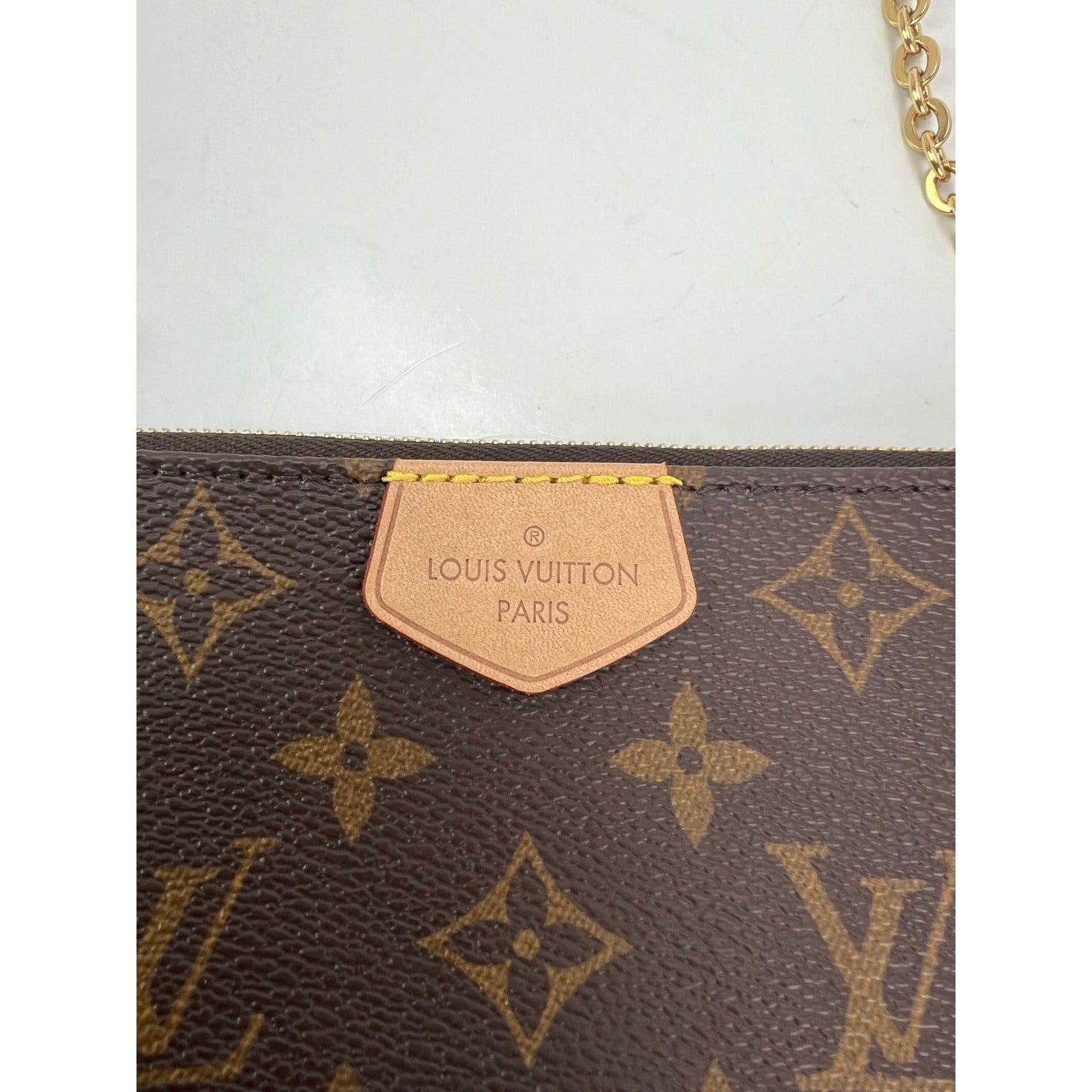 Louis Vuitton Pochette từ túi đeo vai Multi Pochette