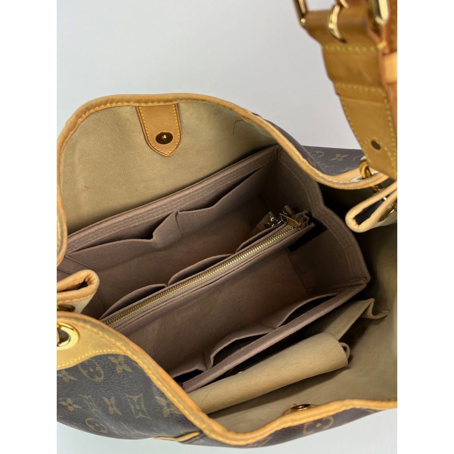 Túi đeo vai LOUIS VUITTON Galliera GM Monogram