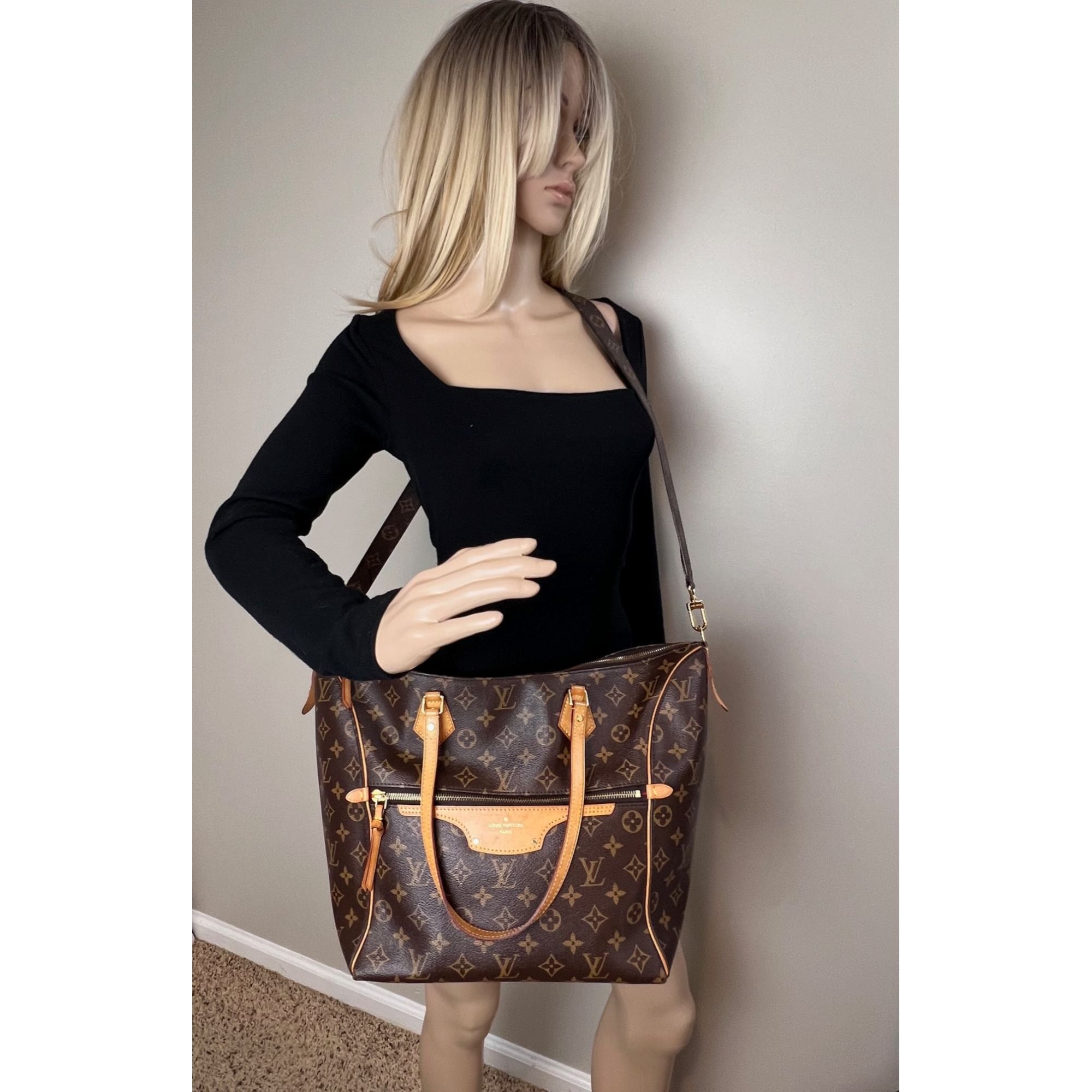 Túi tote đeo vai Louis Vuitton Tournelle Monogram MM