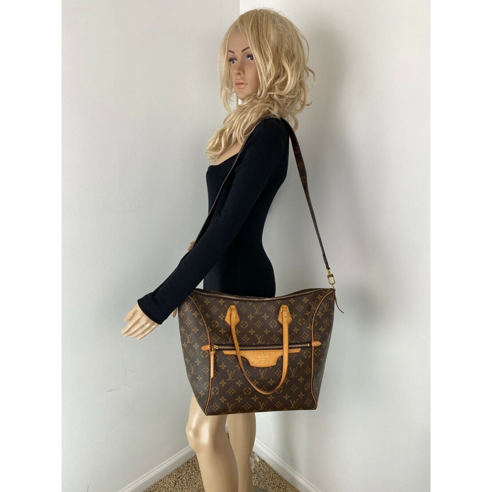Túi tote đeo vai Louis Vuitton Tournelle Monogram MM