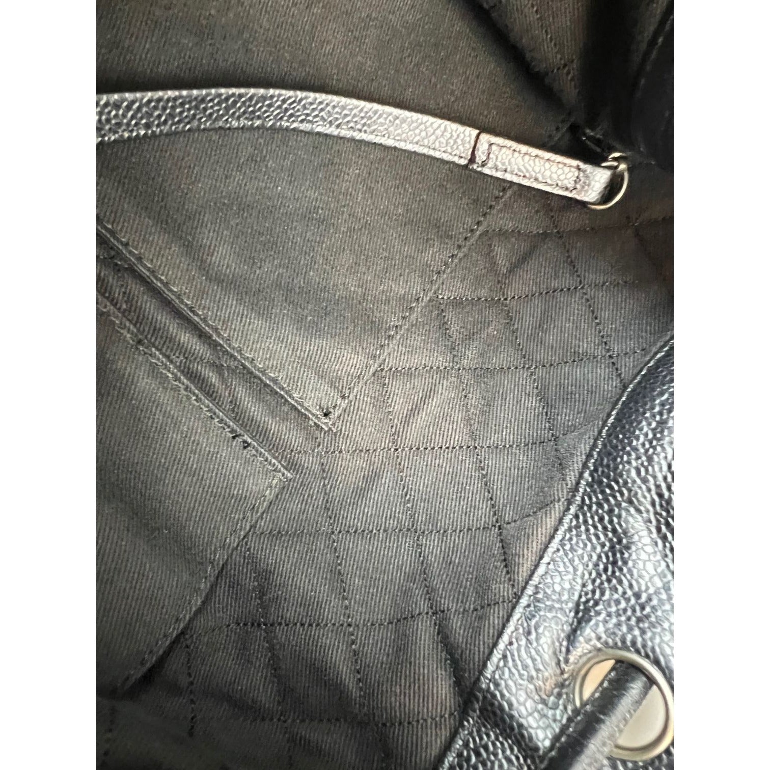 Túi đeo vai CHANEL Satin CC màu đen cỡ lớn