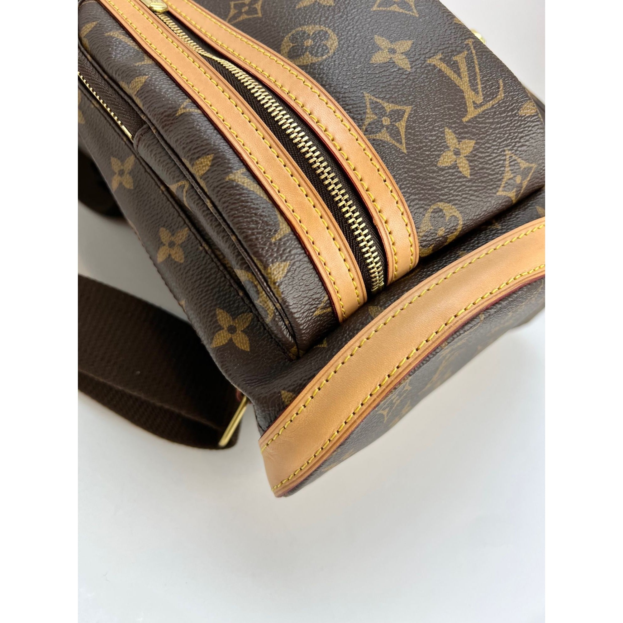 Ba lô vải LOUIS VUITTON Bosphore Monogram