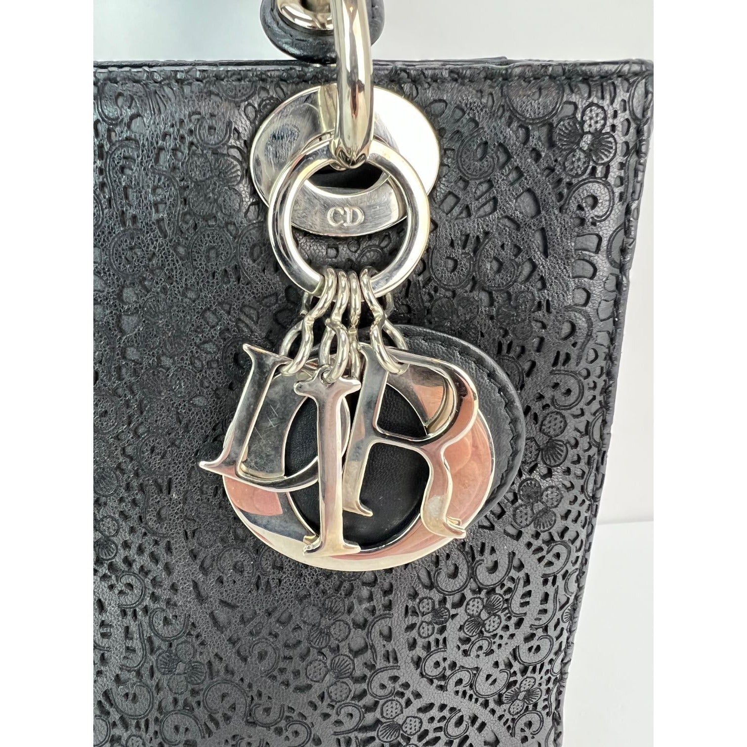 Túi đeo vai Christian Dior Medium Lady Laced Black Leather Limited Edition