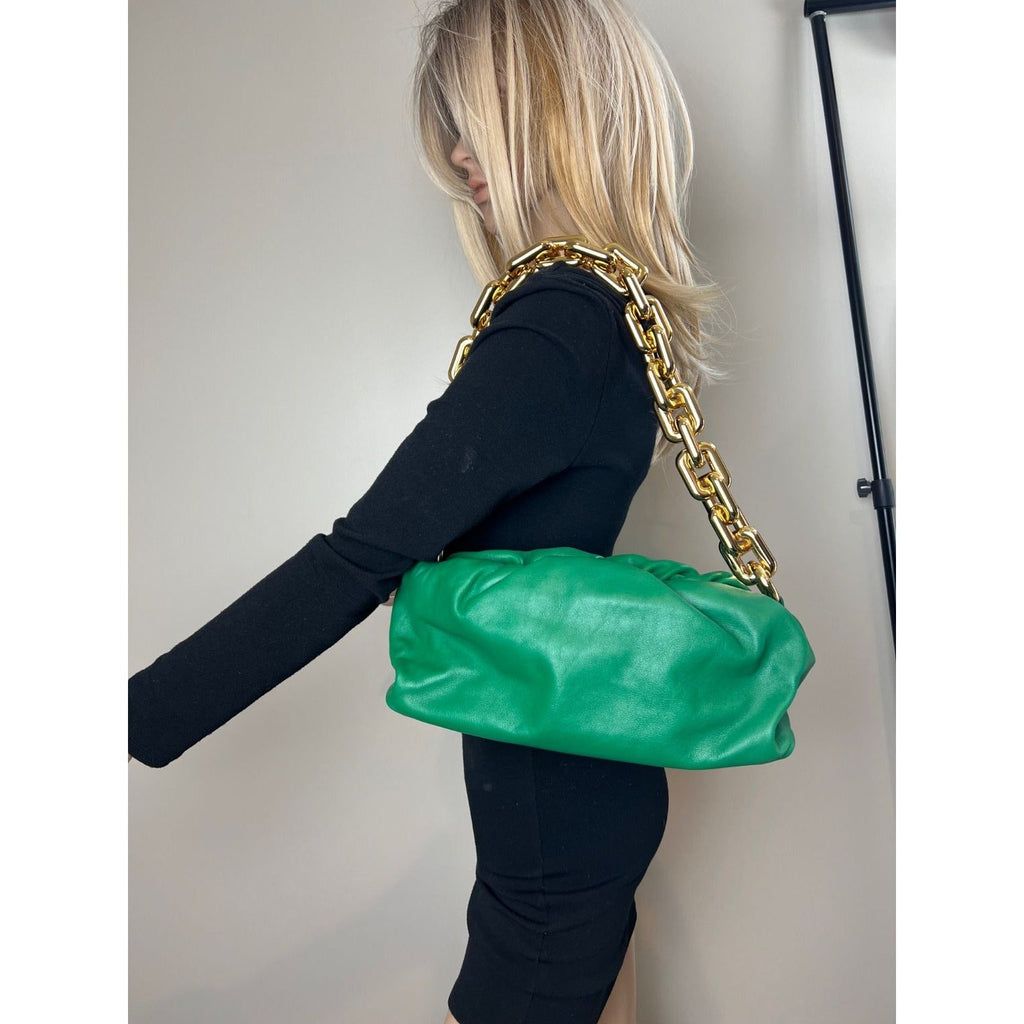 Túi cầm tay da Bottega Veneta Green Chain Leather Pouch Bag
