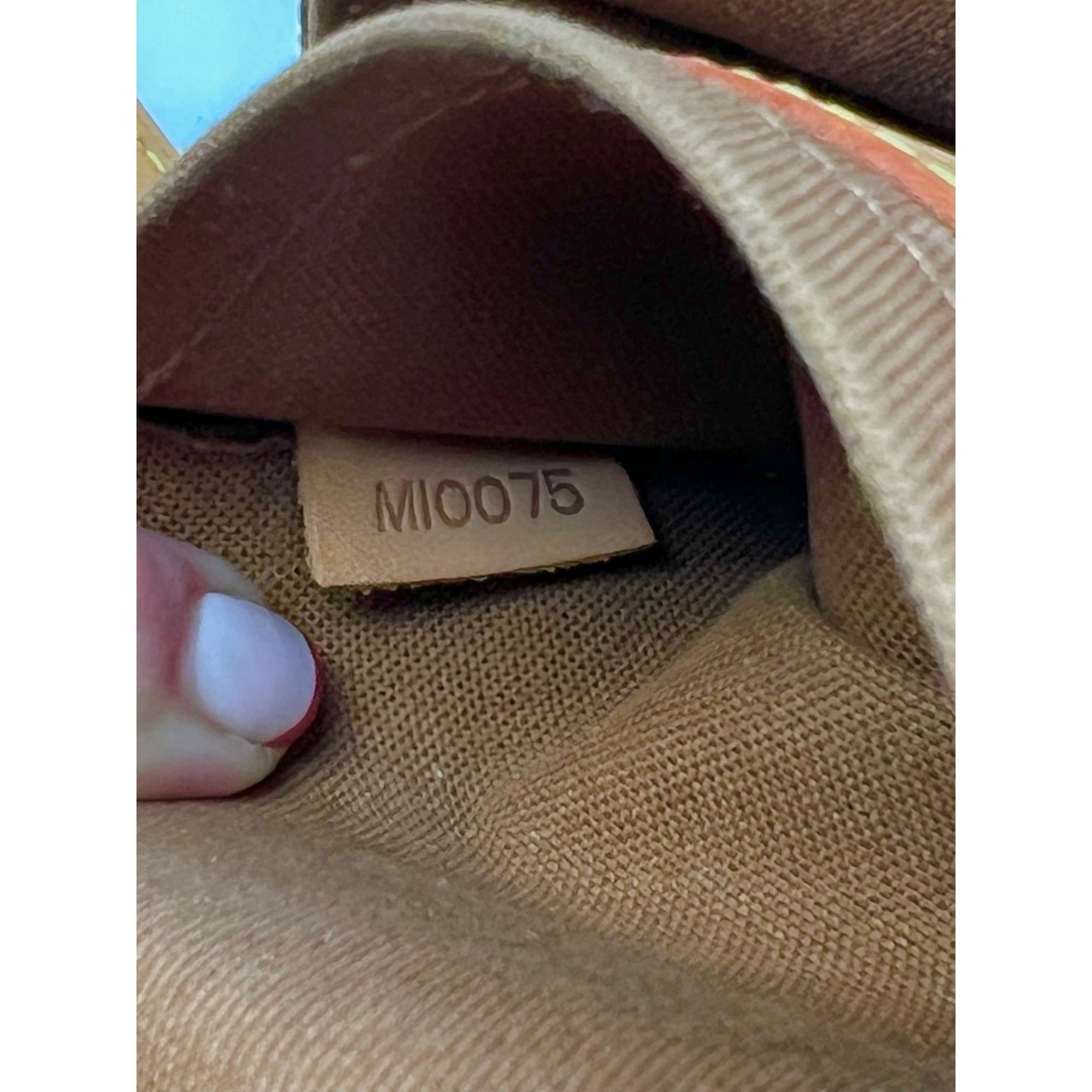 Túi đeo thắt lưng LOUIS VUITTON Pochette Marelle PM Monogram