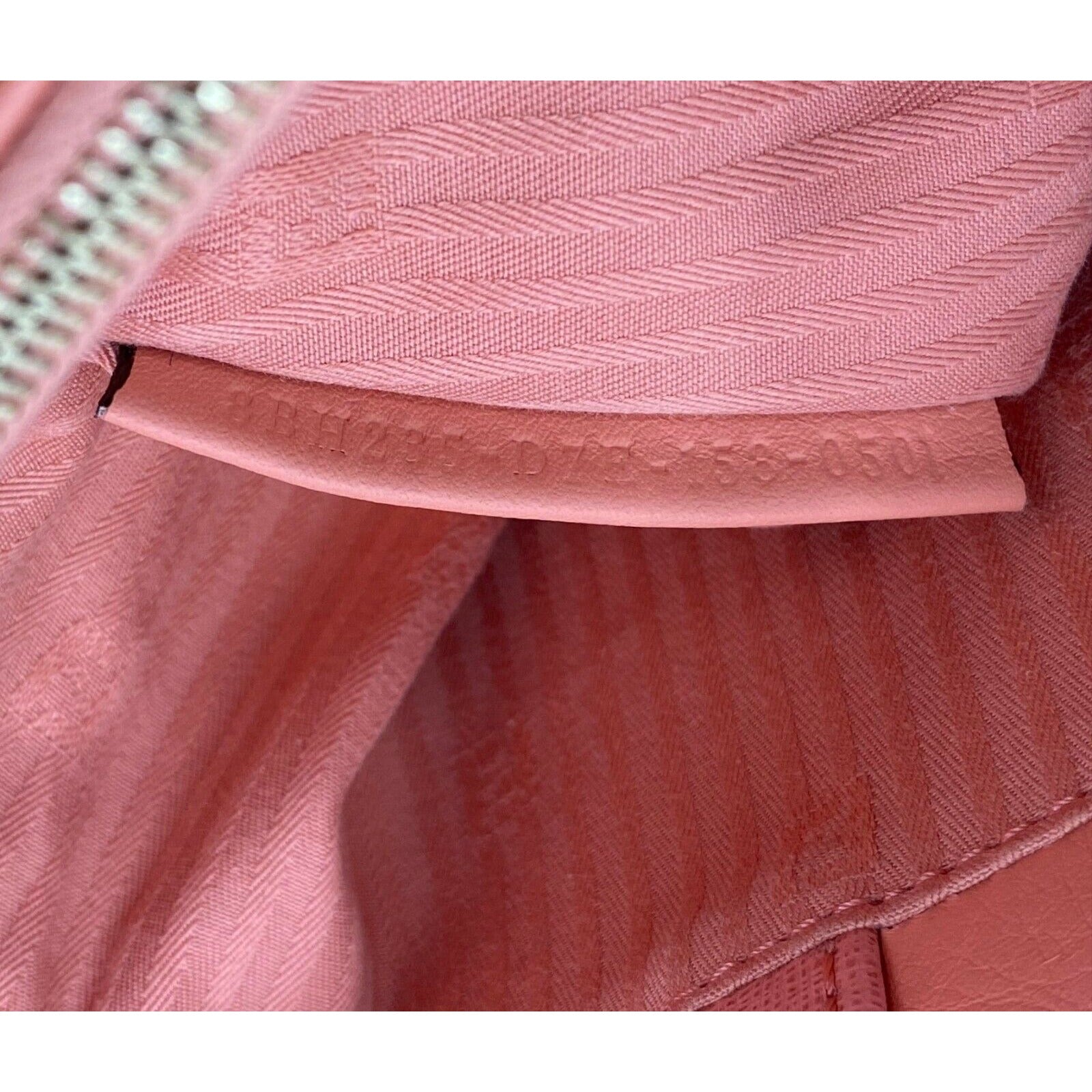Túi đeo chéo Fendi Vitello Elite Flamingo Petite 2Jours Pink Tote Shoulder Crossbody Bag
