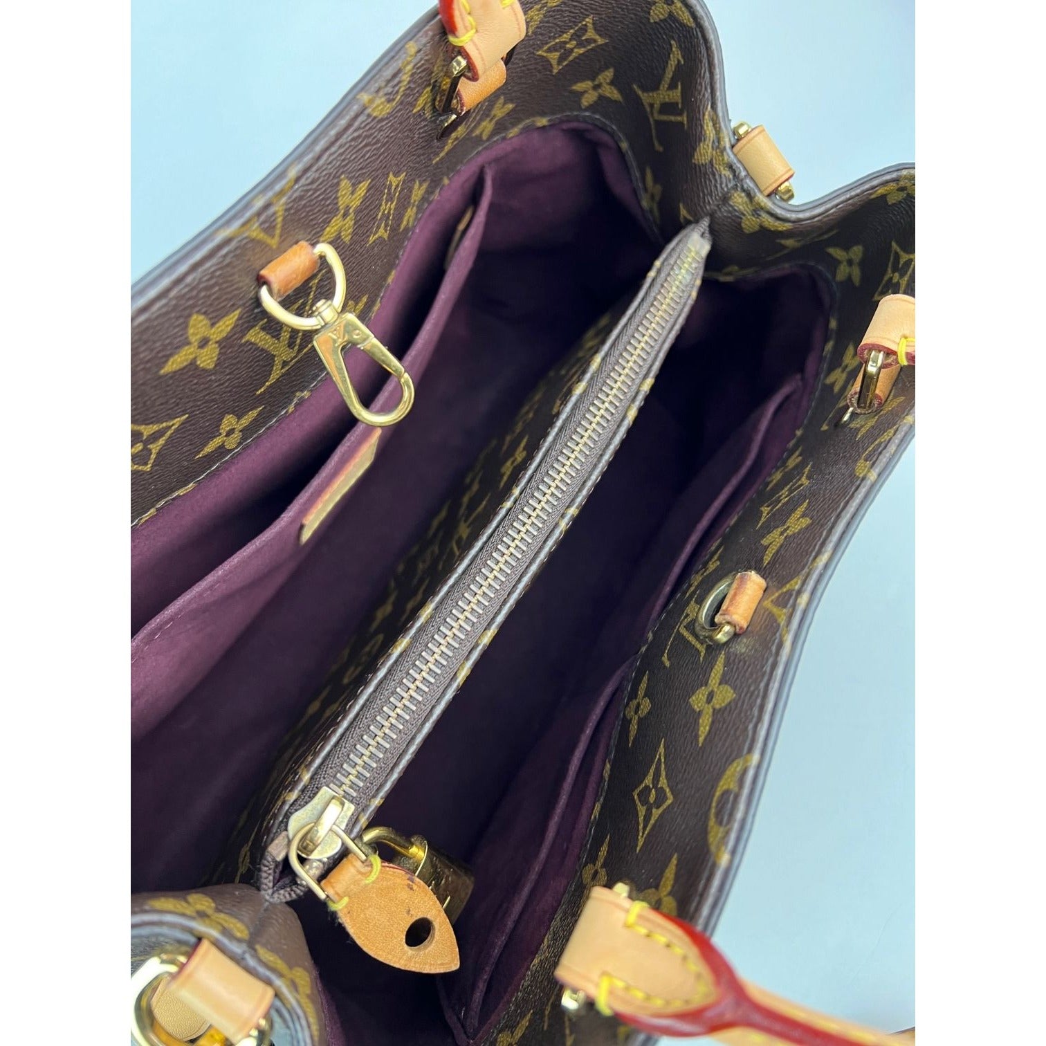 Túi đeo vai Louis Vuitton Montaigne MM Monogram