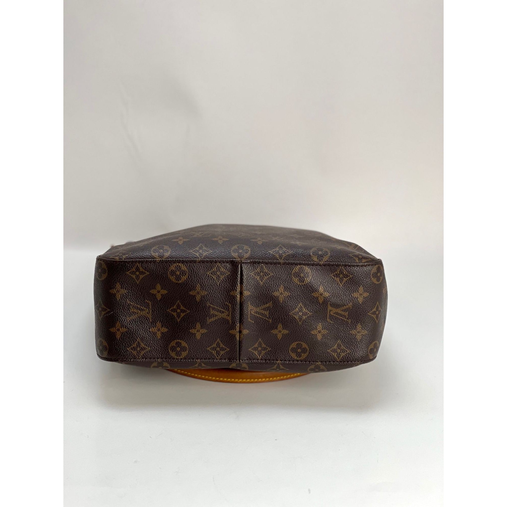 Túi đeo vai LOUIS VUITTON Looping GM Monogram