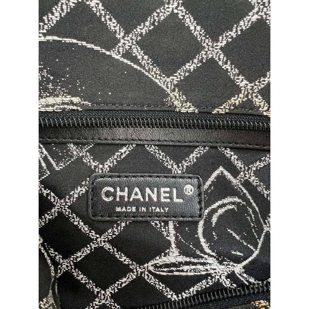 Chanel Essential 31 Rue Cambon Túi da màu trắng dốc