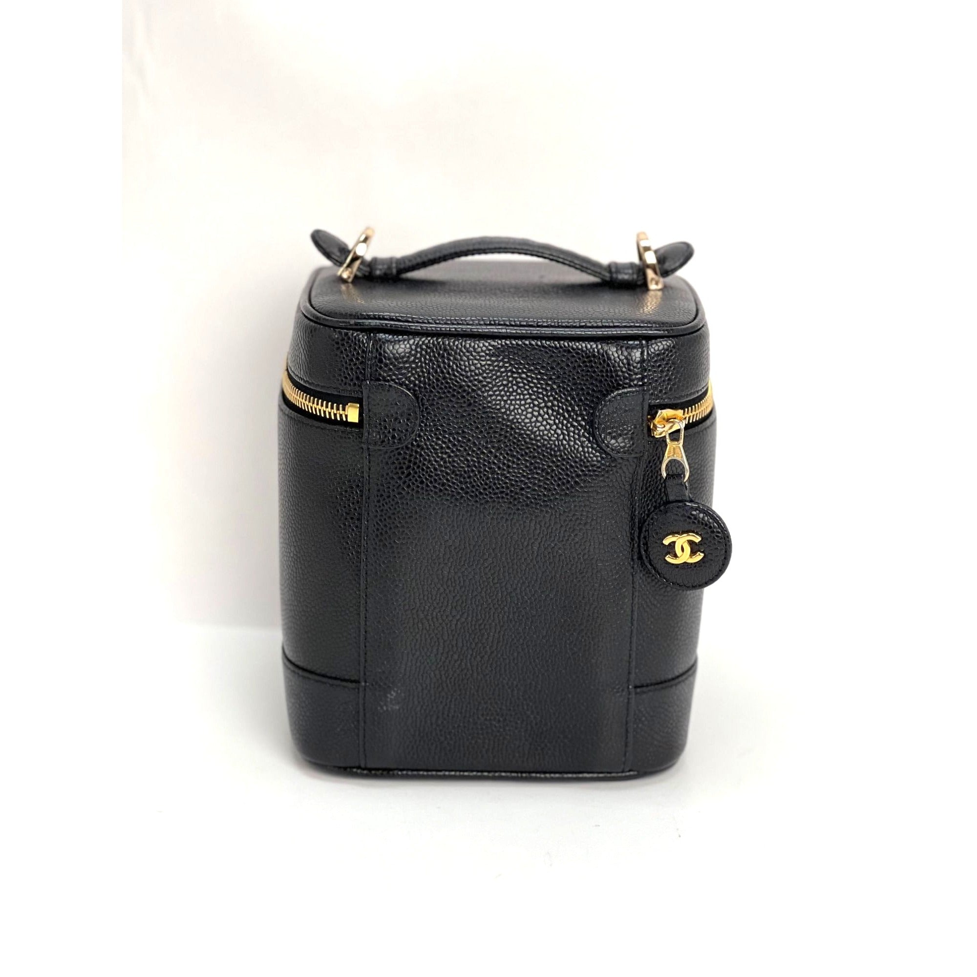 Túi đựng mỹ phẩm Chanel Vanity Cosmetic Case màu đen bằng da Caviar
