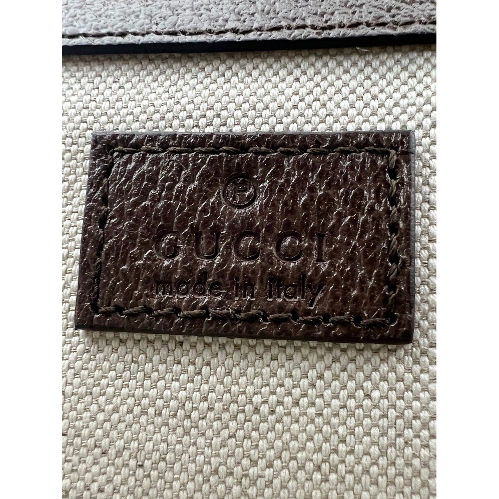 Túi đeo vai Gucci Dionysus cỡ nhỏ Jumbo GG Canvas màu be
