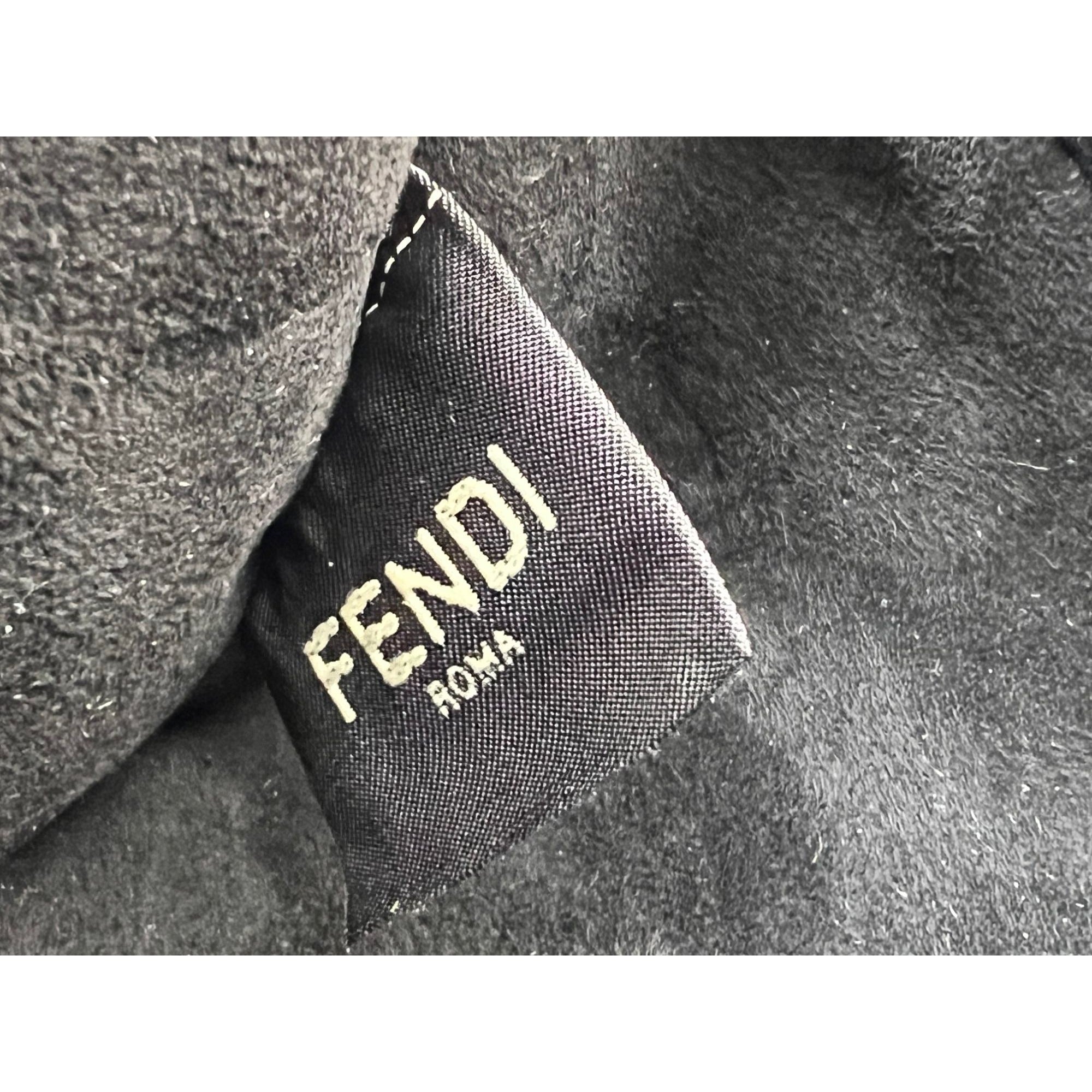 Túi đeo vai Fendi Peekaboo I see u bằng nhung in họa tiết cỡ trung màu đen xanh