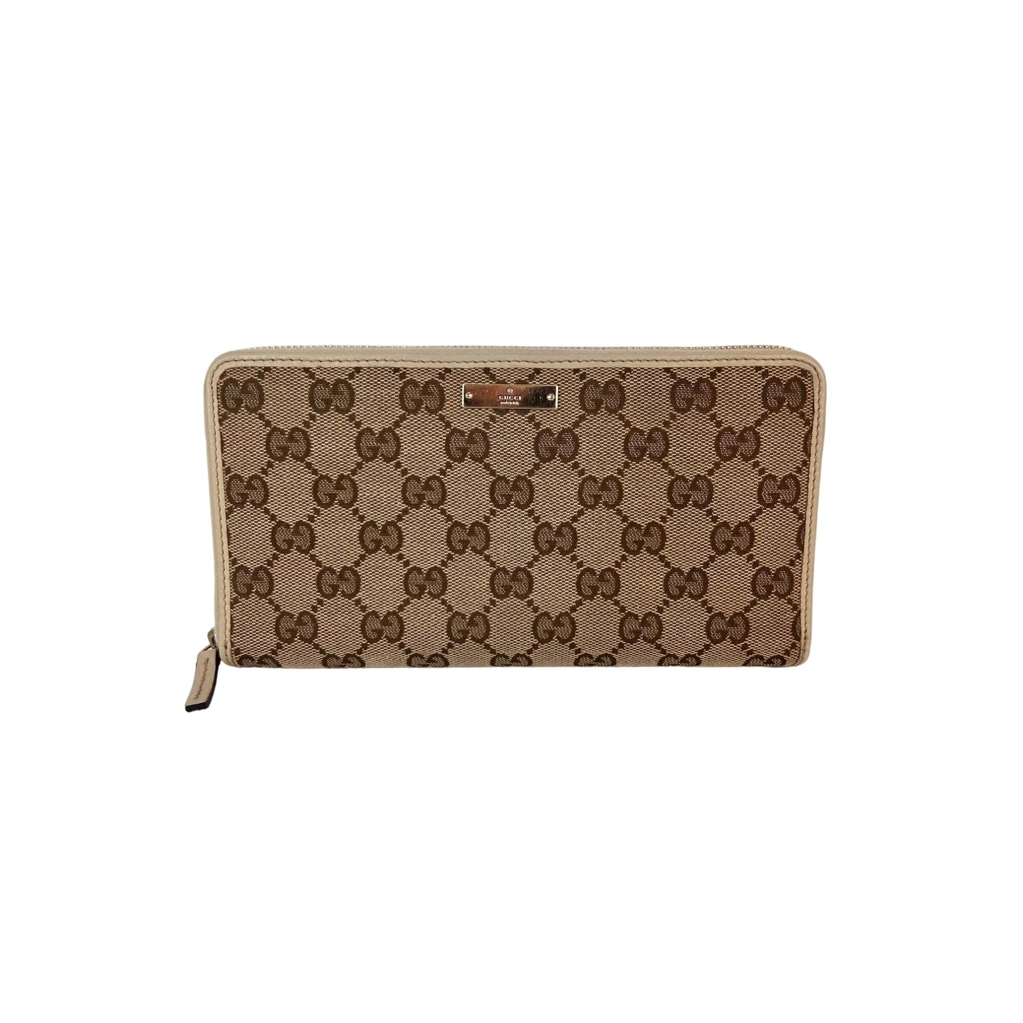 Ví dài bằng vải canvas có khóa kéo logo Gucci GG màu be