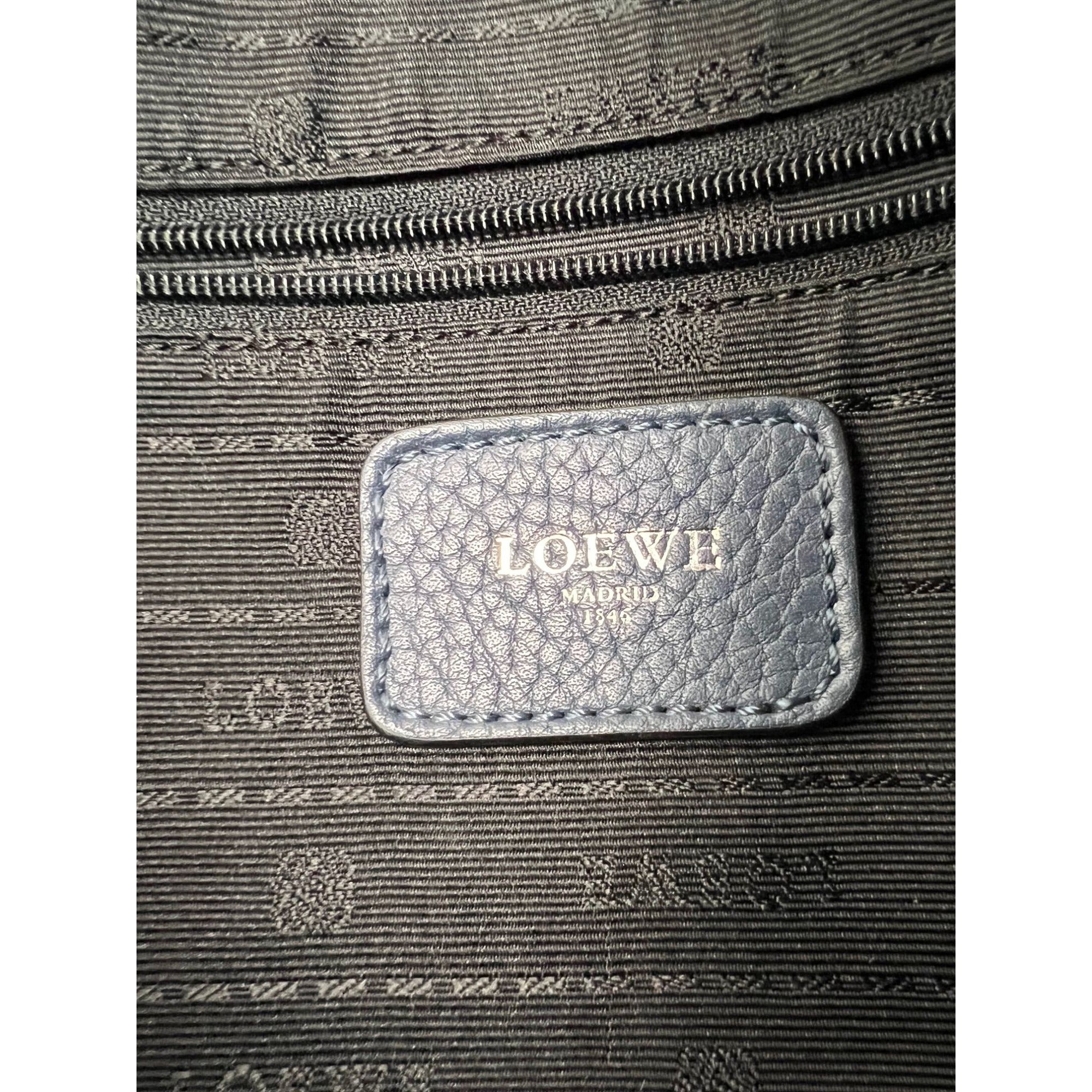 Túi đeo chéo Loewe Calfskin Leather Alamo 28 Blue