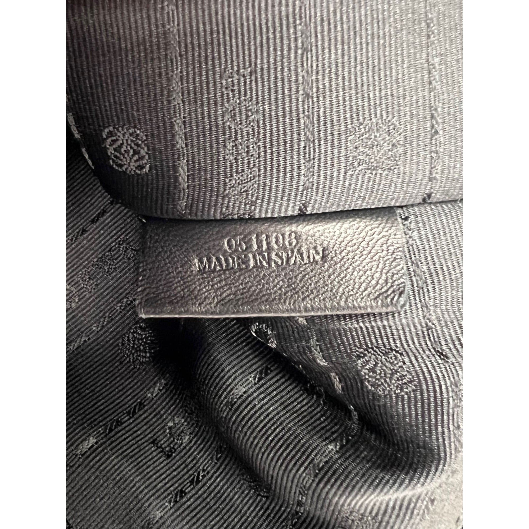 Túi đeo chéo Loewe Calfskin Leather Alamo 28 Blue