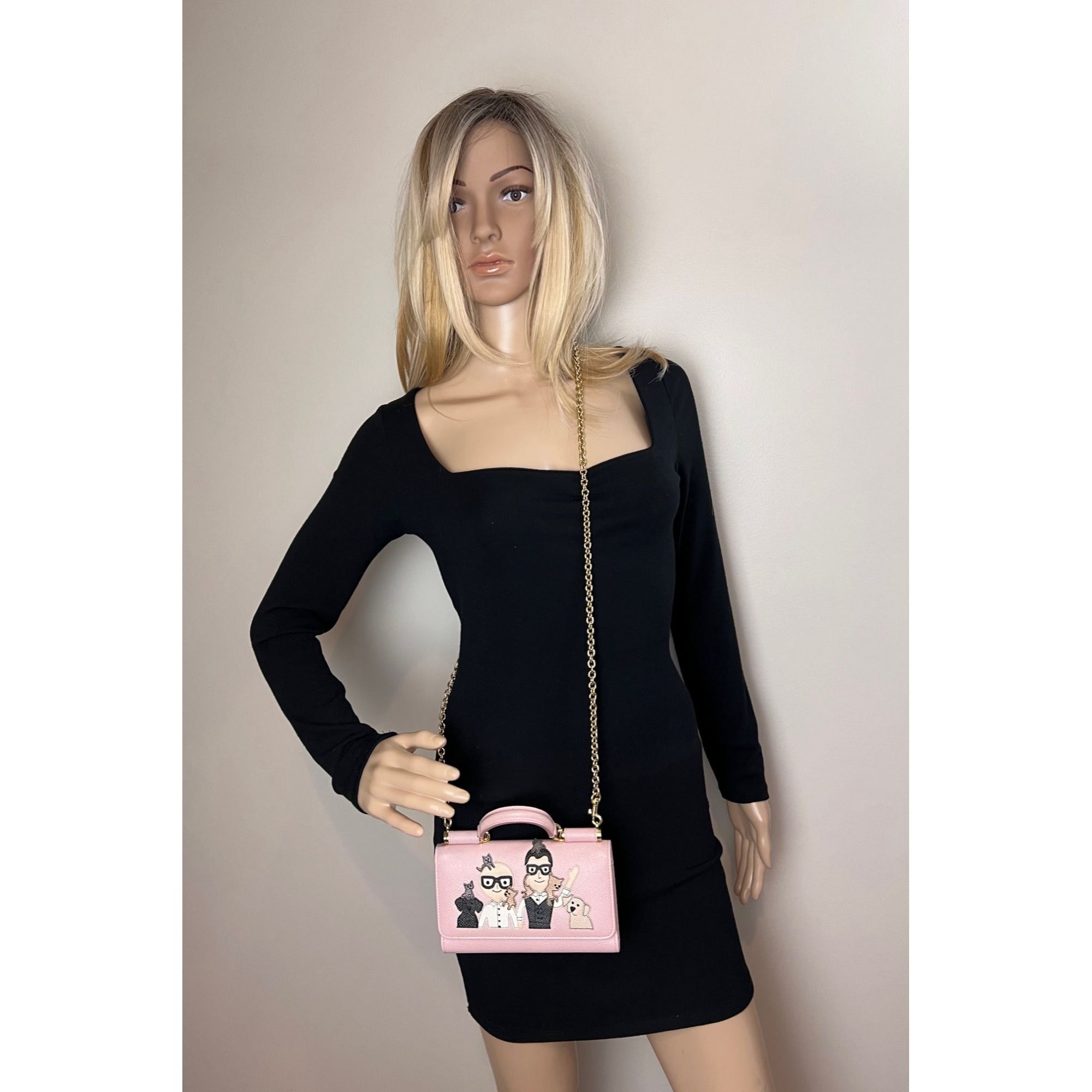 Túi xách tay Dolce Gabbana Túi điện thoại St Dauphine Cartoon Pink Wallet trên dây xích