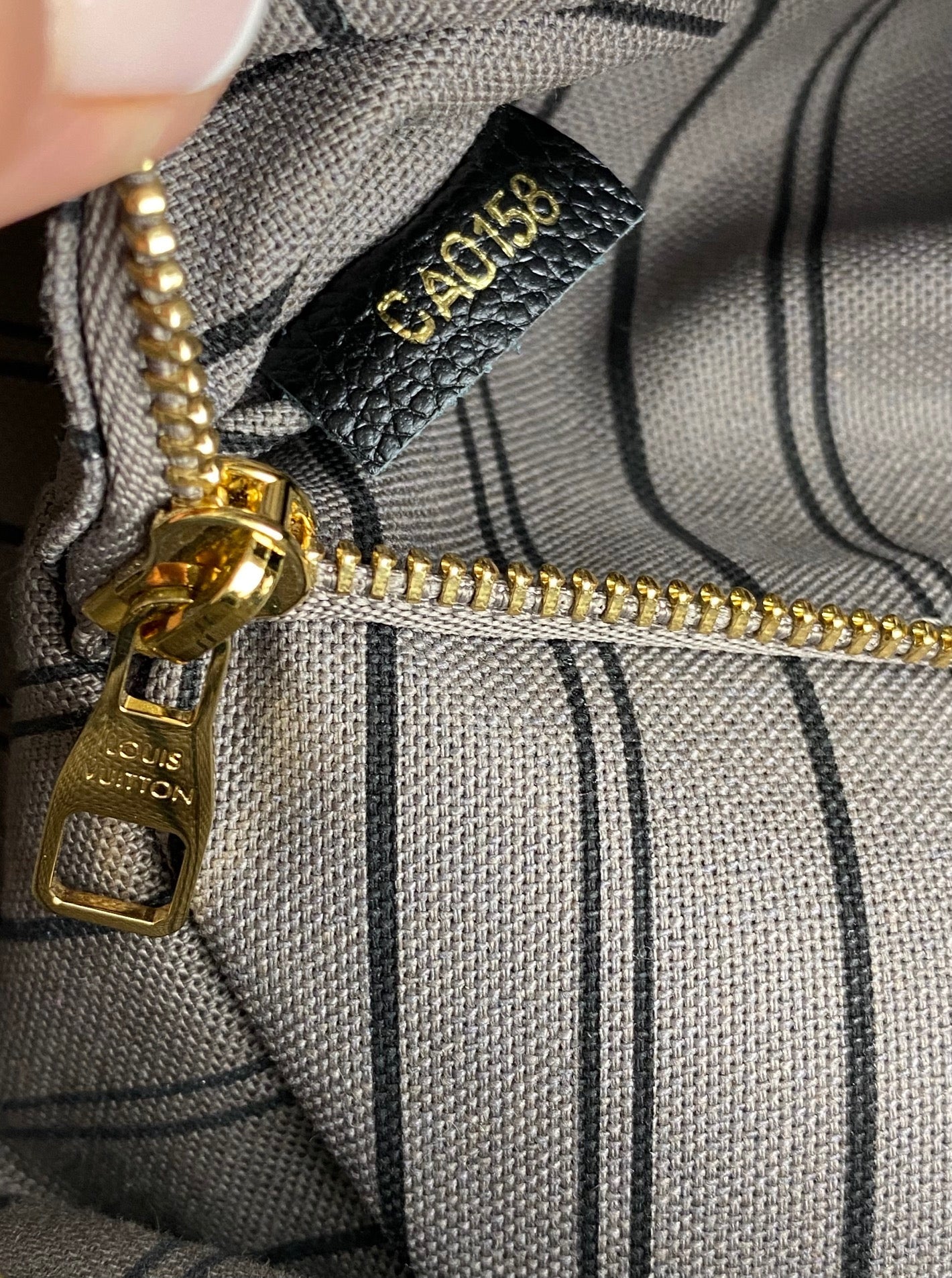Trường du lịch ba lô Louis Vuitton Sorbonne Monogram Empreinte