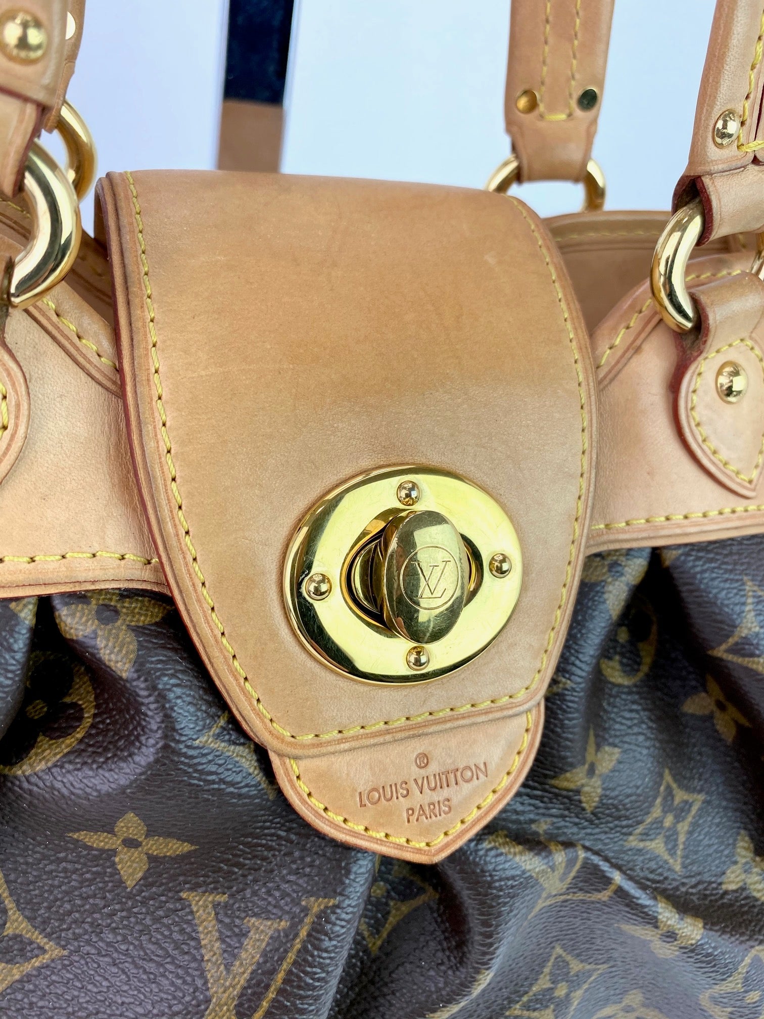 Túi xách Louis Vuitton BOETIE PM Monogram Brown Canvas Hobo Tote Đã qua sử dụng
