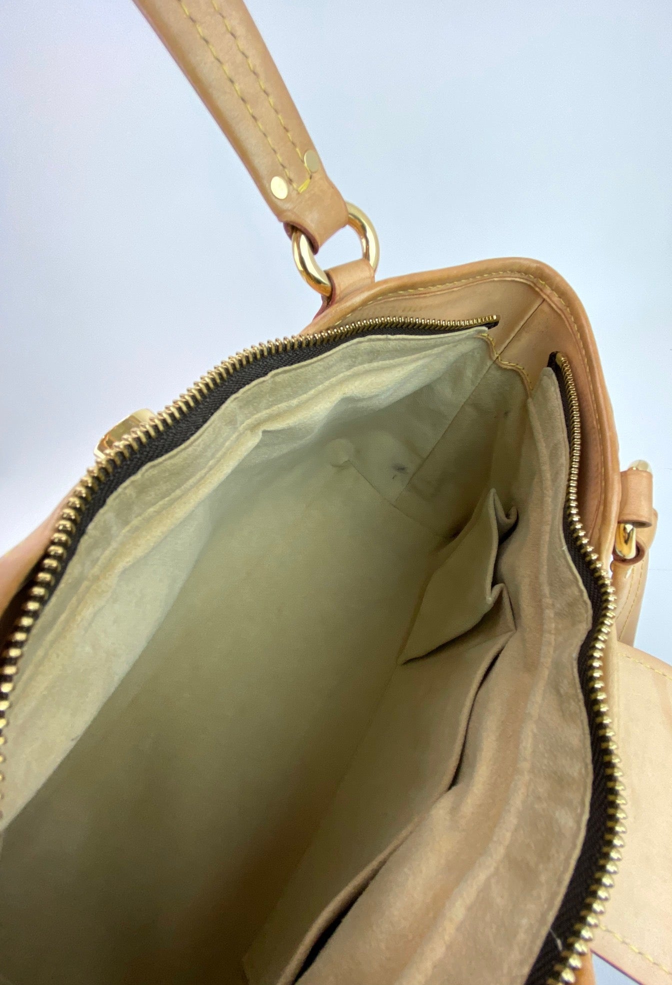 Túi xách Louis Vuitton BOETIE PM Monogram Brown Canvas Hobo Tote Đã qua sử dụng