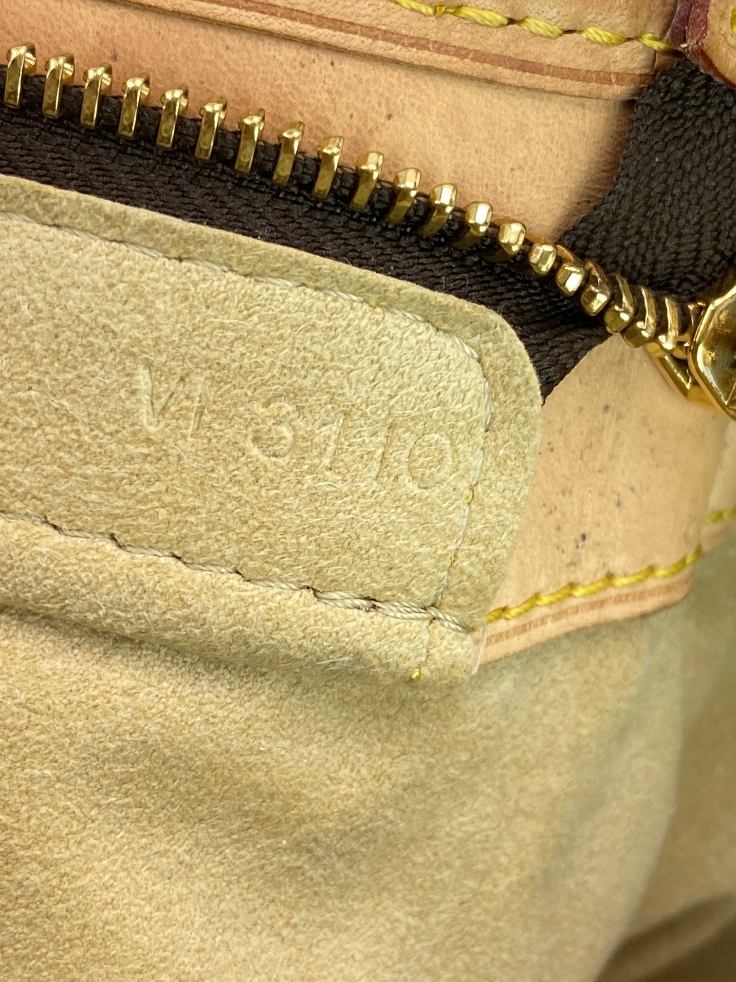 Túi xách Louis Vuitton BOETIE PM Monogram Brown Canvas Hobo Tote Đã qua sử dụng