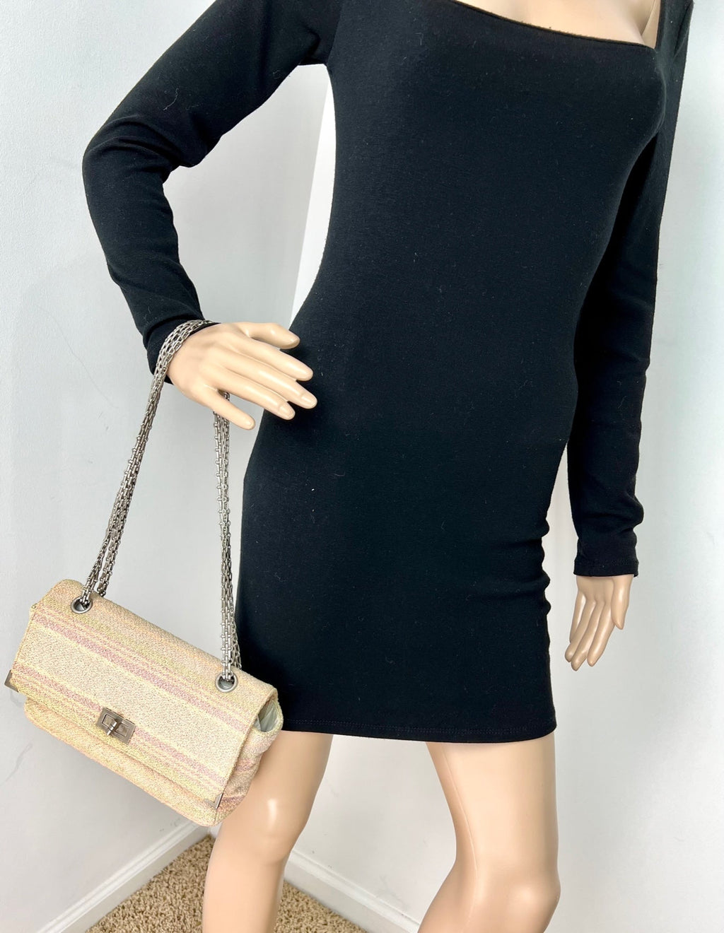 Túi đeo vai vải cotton tweed nhiều màu hồng Chanel 2.55 Reissue 225 nắp đơn