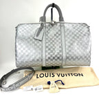 Túi xách Louis Vuitton Keepall Bandoulière 50B Bạc lấp lánh họa tiết Damier Preowned