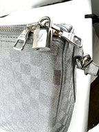 Túi xách Louis Vuitton Keepall Bandoulière 50B Bạc lấp lánh họa tiết Damier Preowned