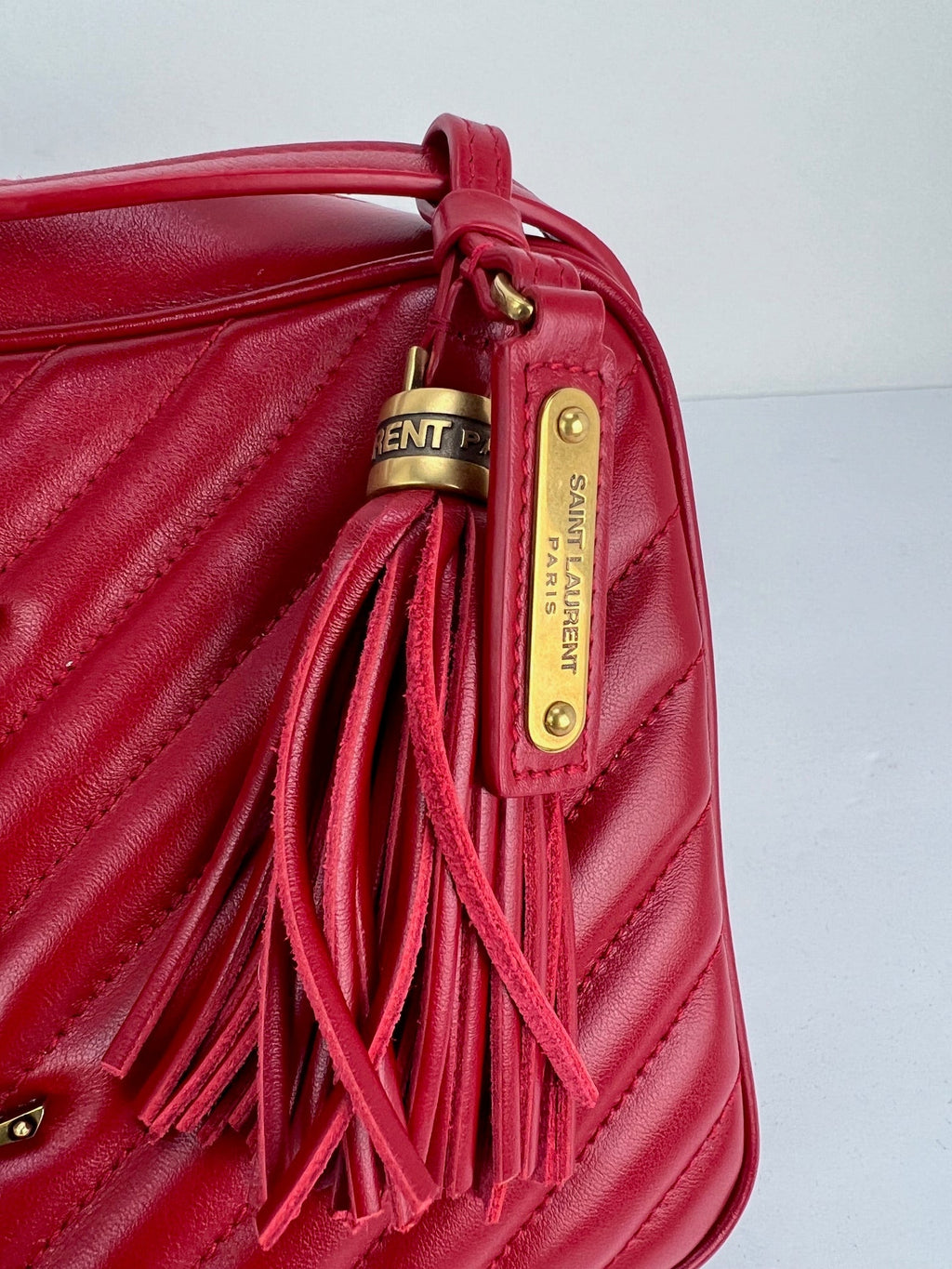 YVES SAINT LAURENT Matelasse Da bê Lou Camera Túi đeo chéo màu đỏ