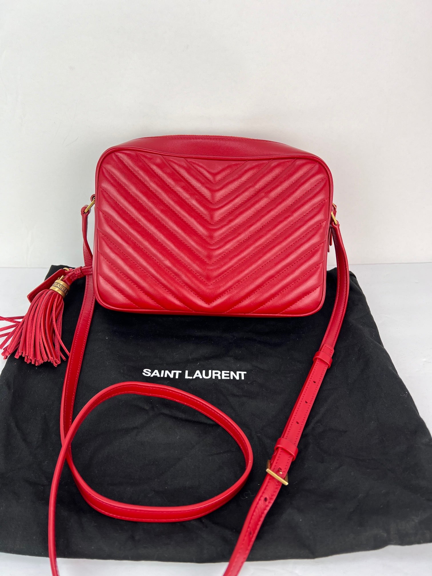 YVES SAINT LAURENT Matelasse Da bê Lou Camera Túi đeo chéo màu đỏ