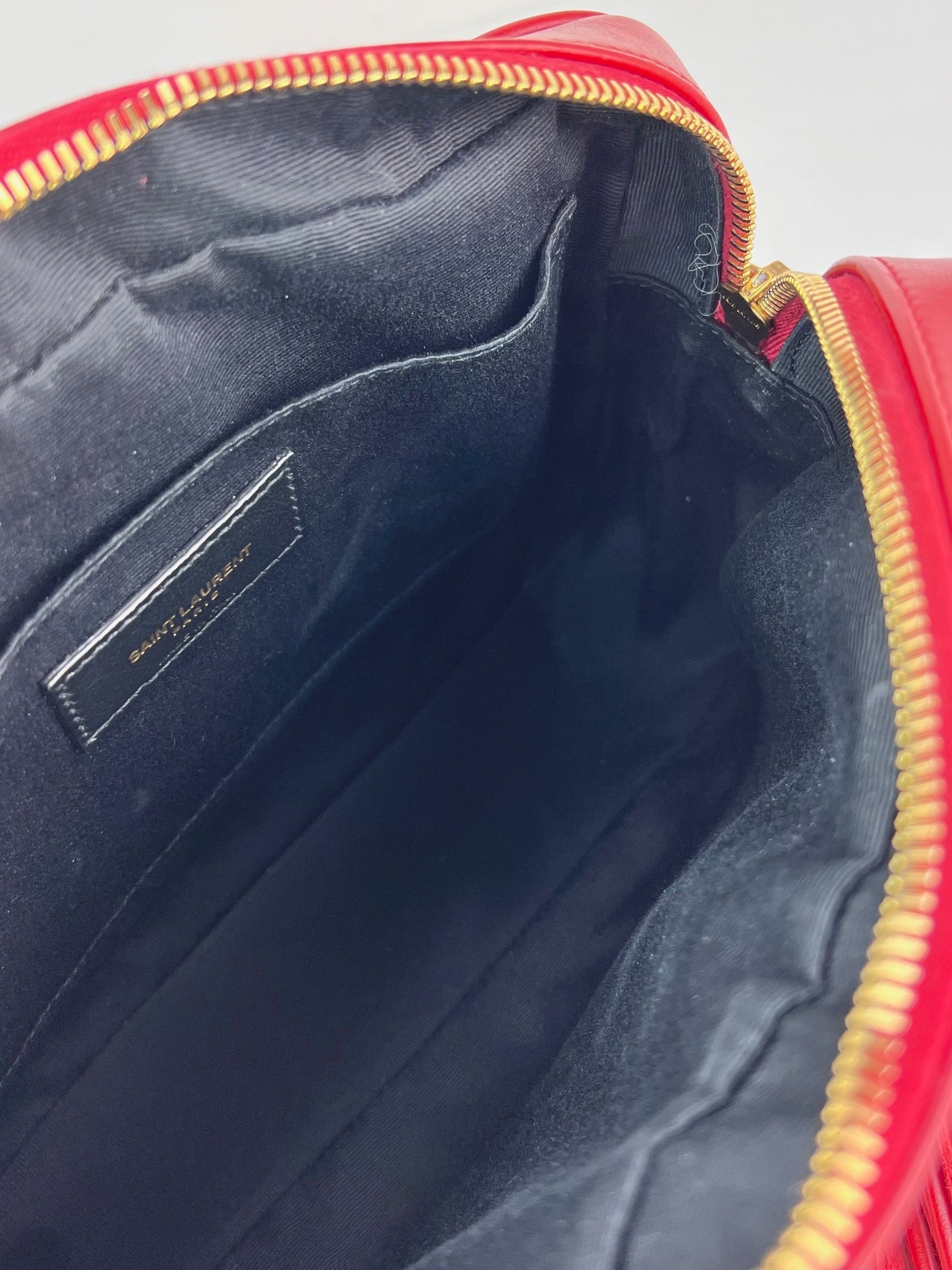 YVES SAINT LAURENT Matelasse Da bê Lou Camera Túi đeo chéo màu đỏ