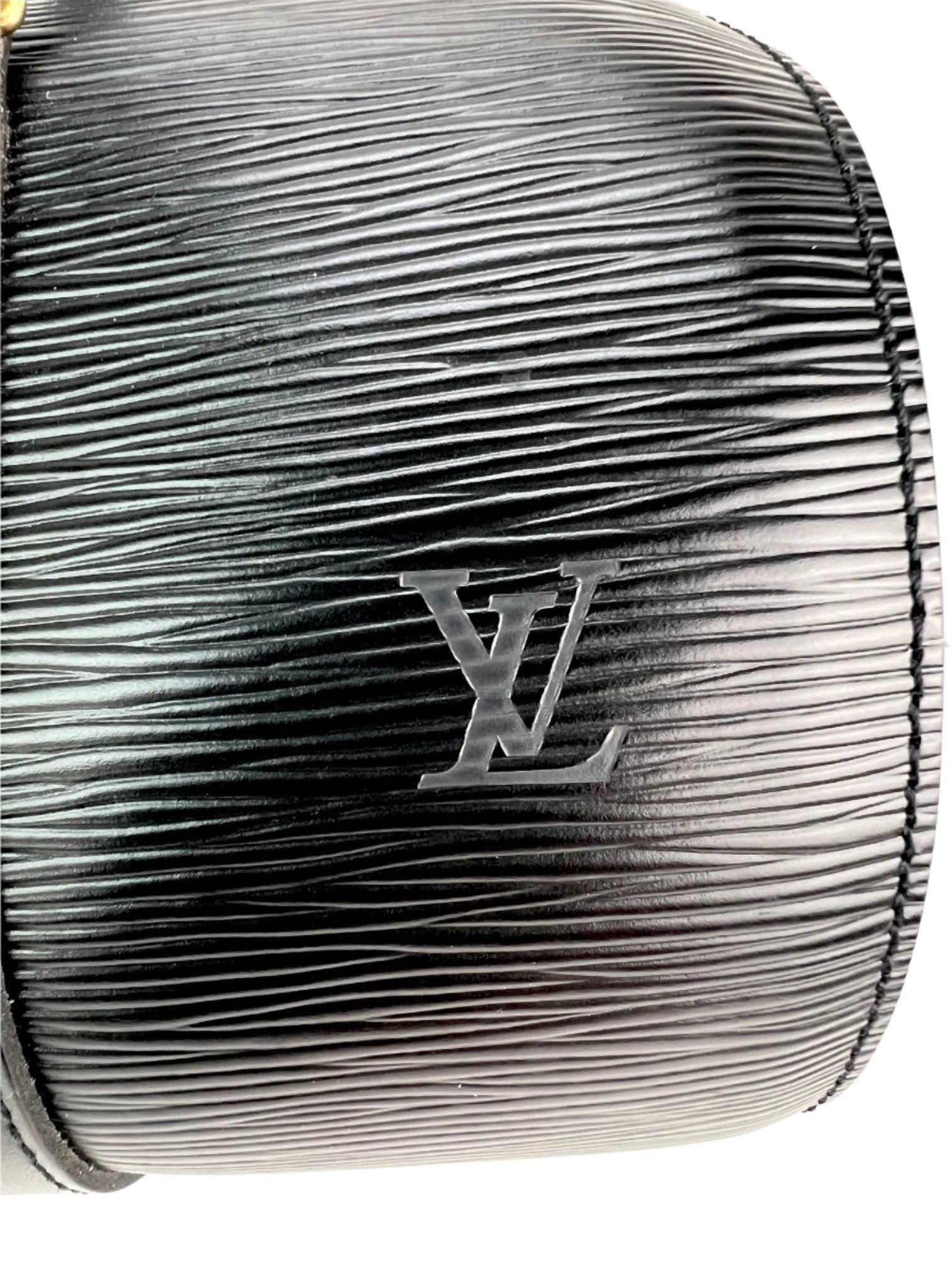 Túi đeo vai da Epi Louis Vuitton Soufflot màu đen